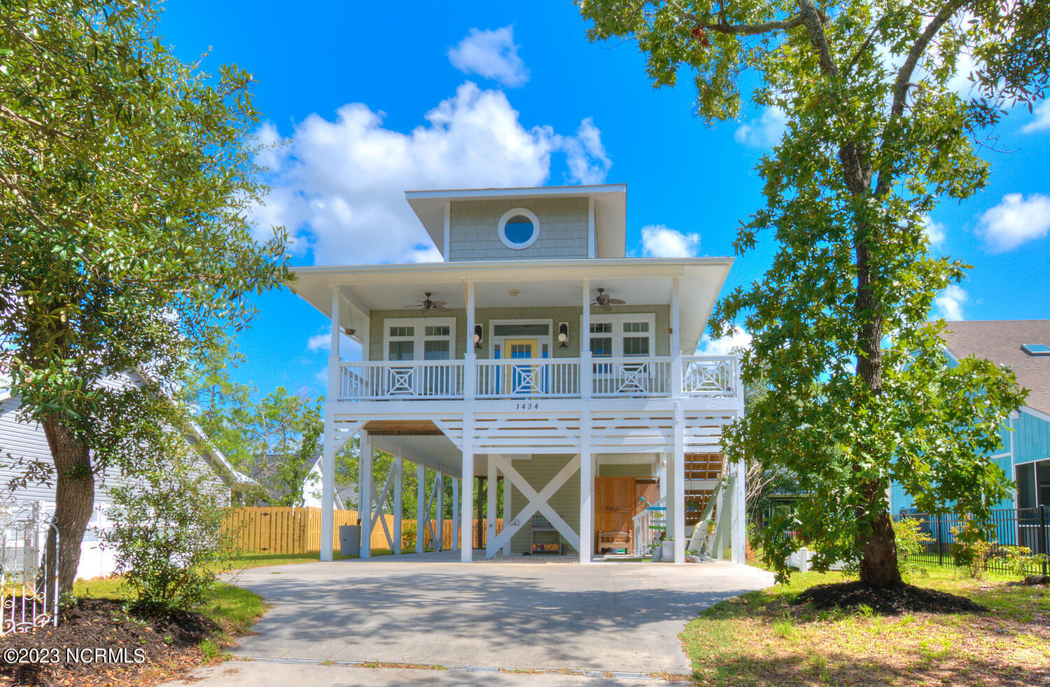 1404 W Oak Island Drive
