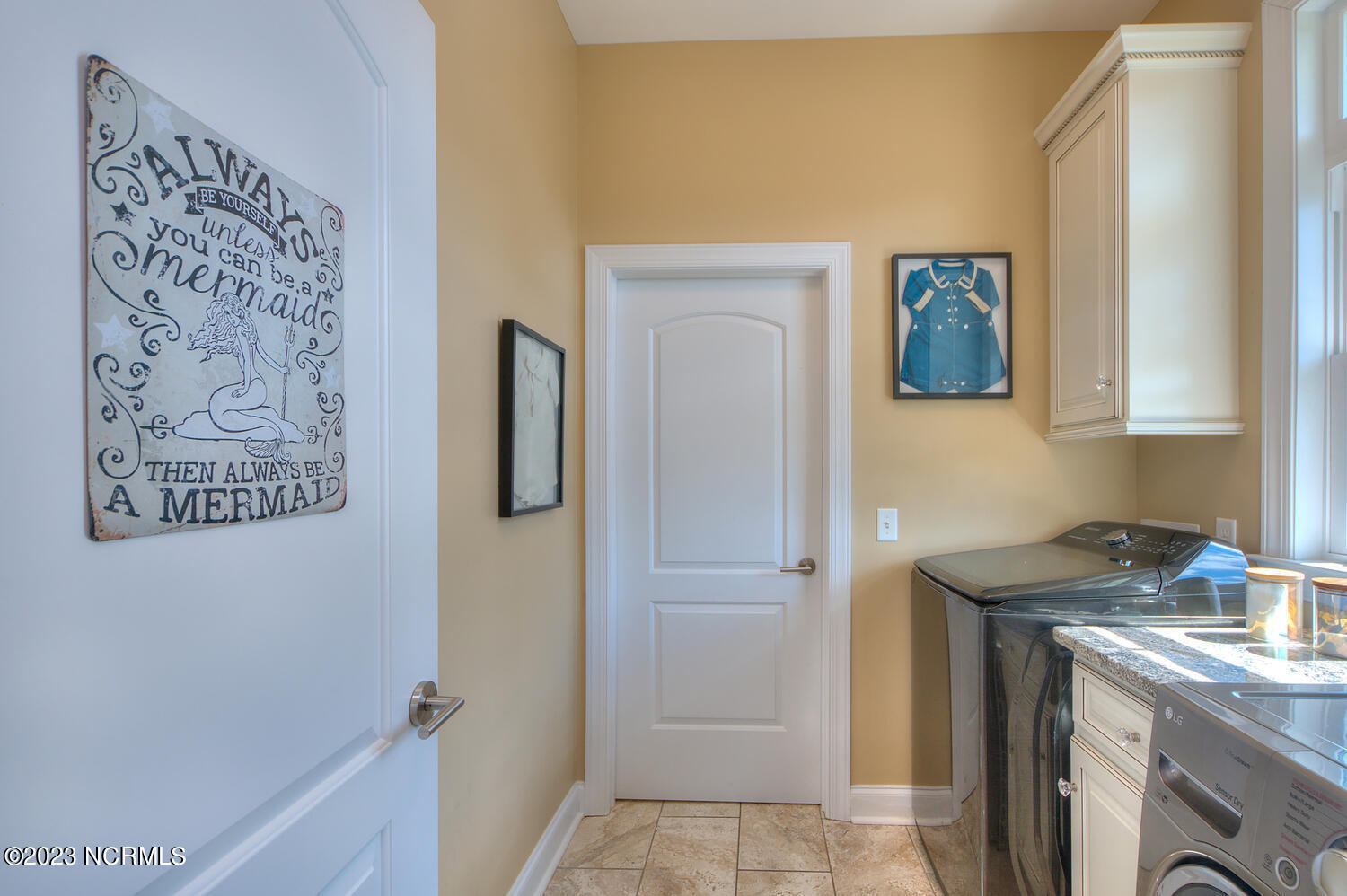 1404 W Oak Island Drive