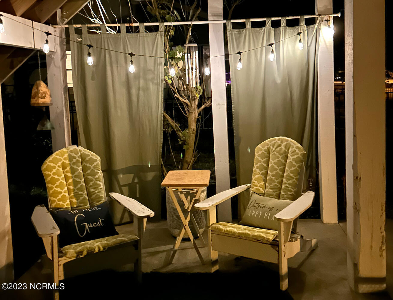 1404 W Oak Island Drive