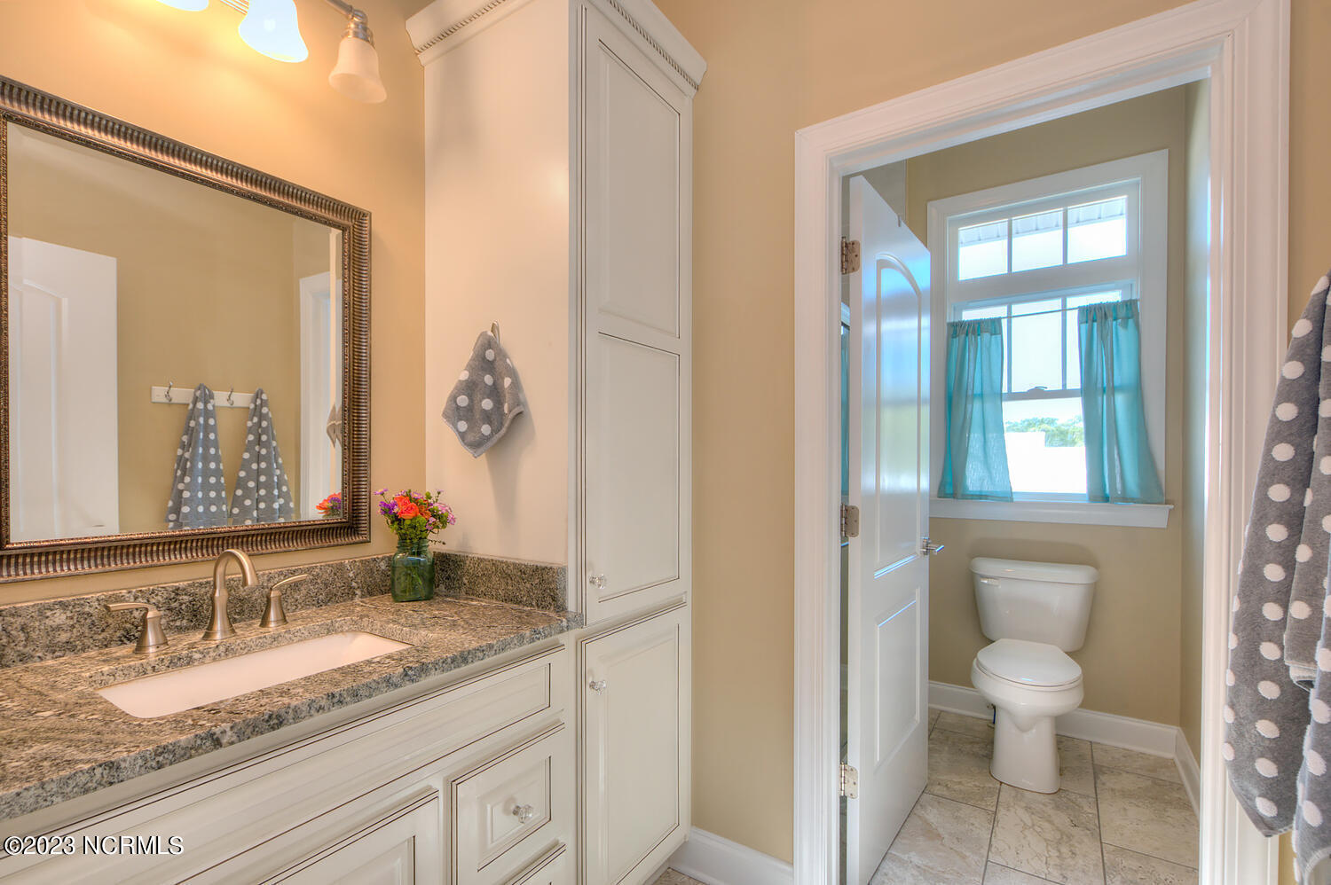 1404 W Oak Island Drive