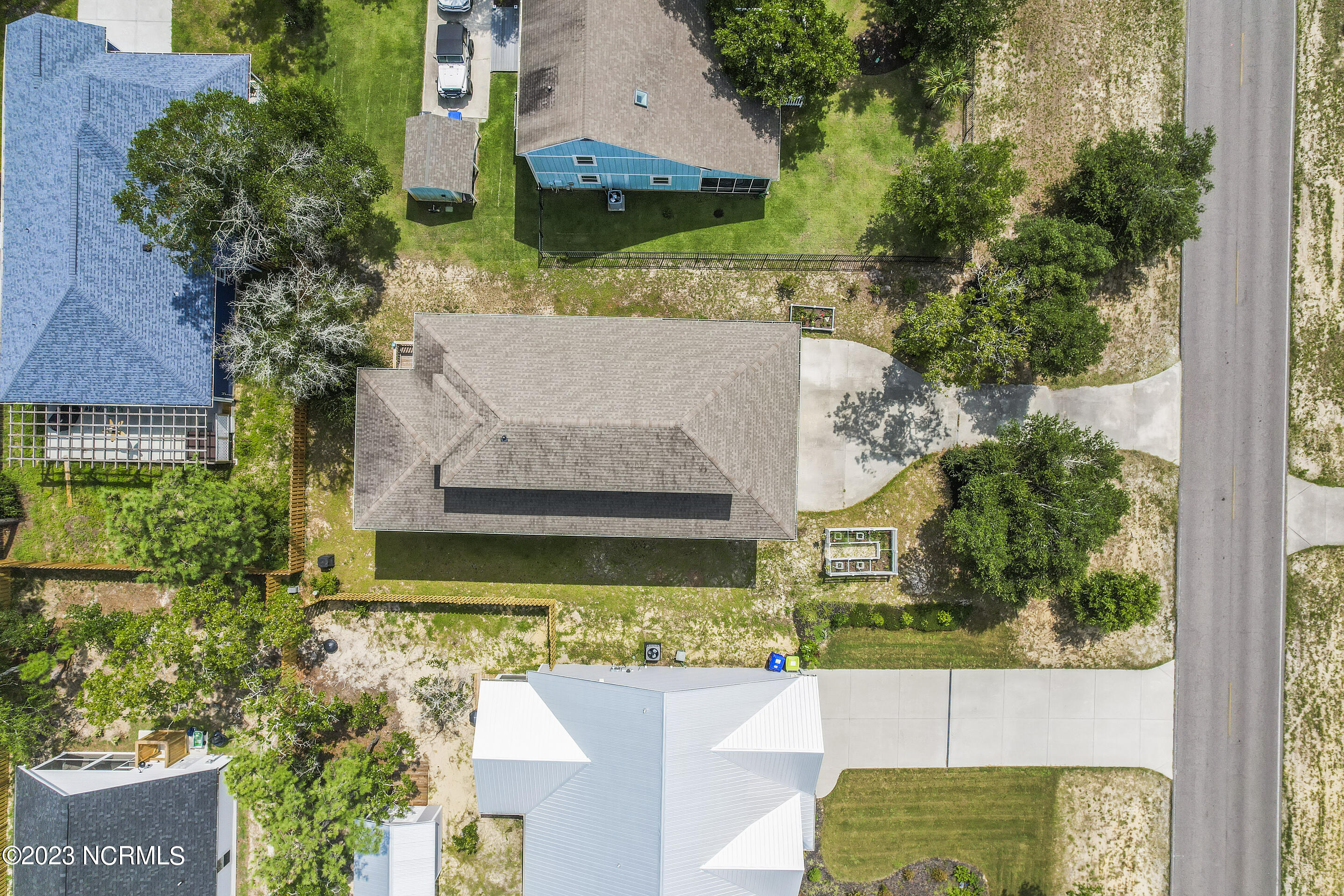 1404 W Oak Island Drive