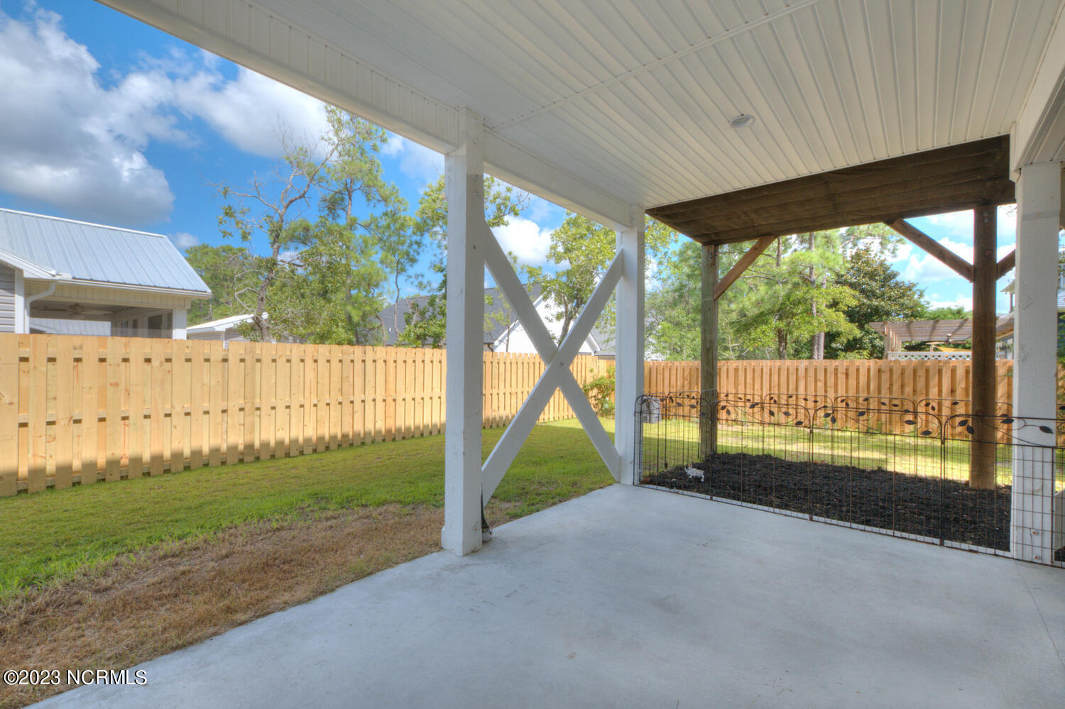 1404 W Oak Island Drive