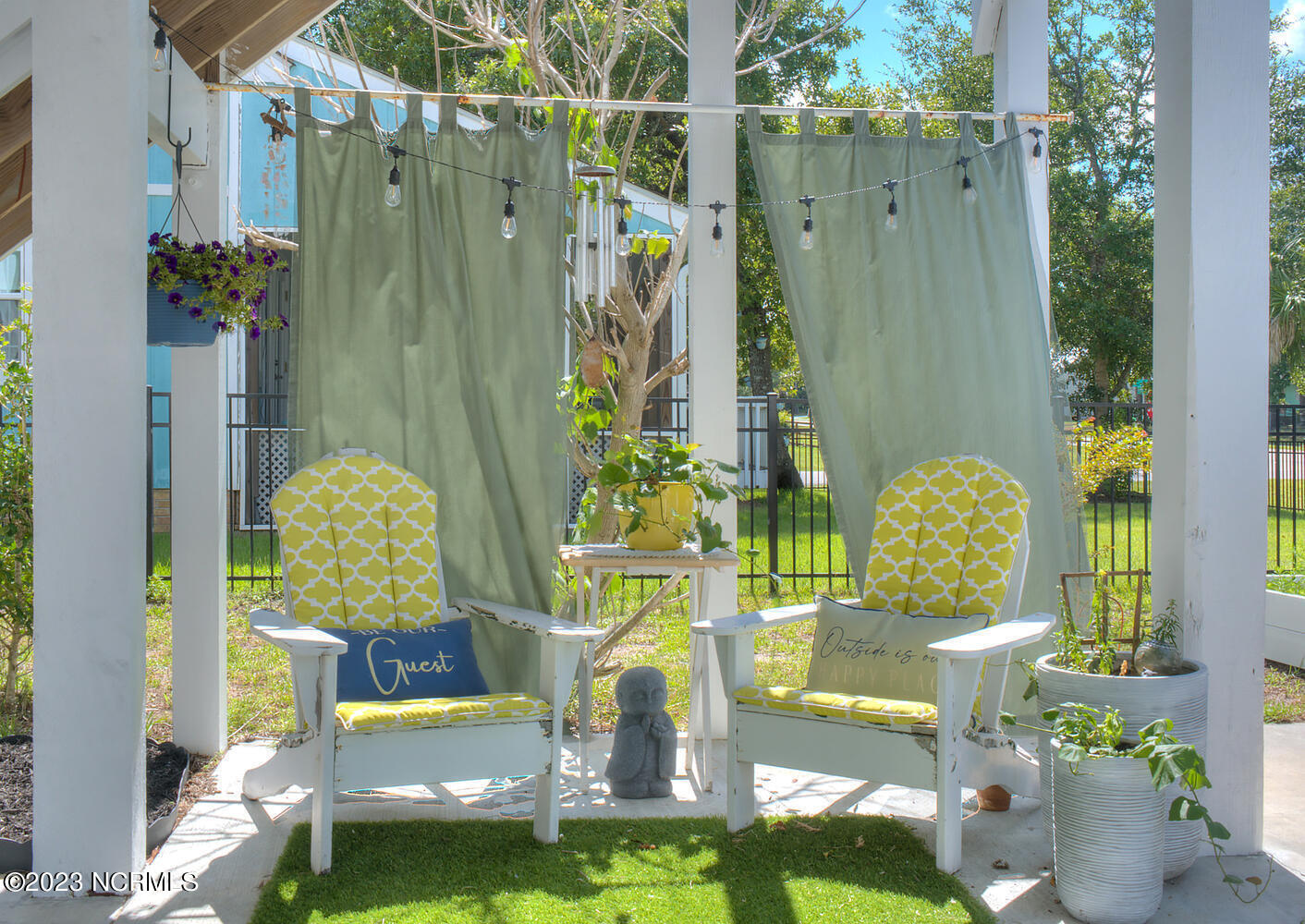 1404 W Oak Island Drive