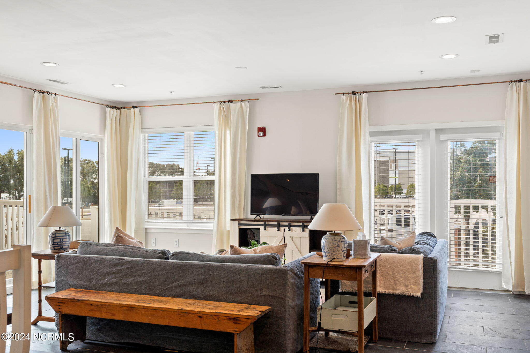 600 W Brunswick Street, 1 & 2