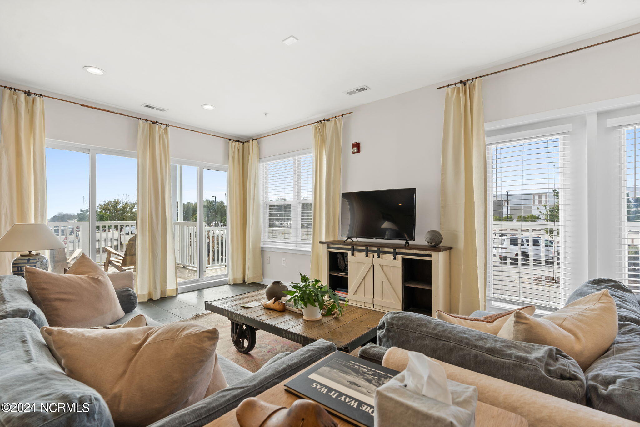 600 W Brunswick Street, 1 & 2