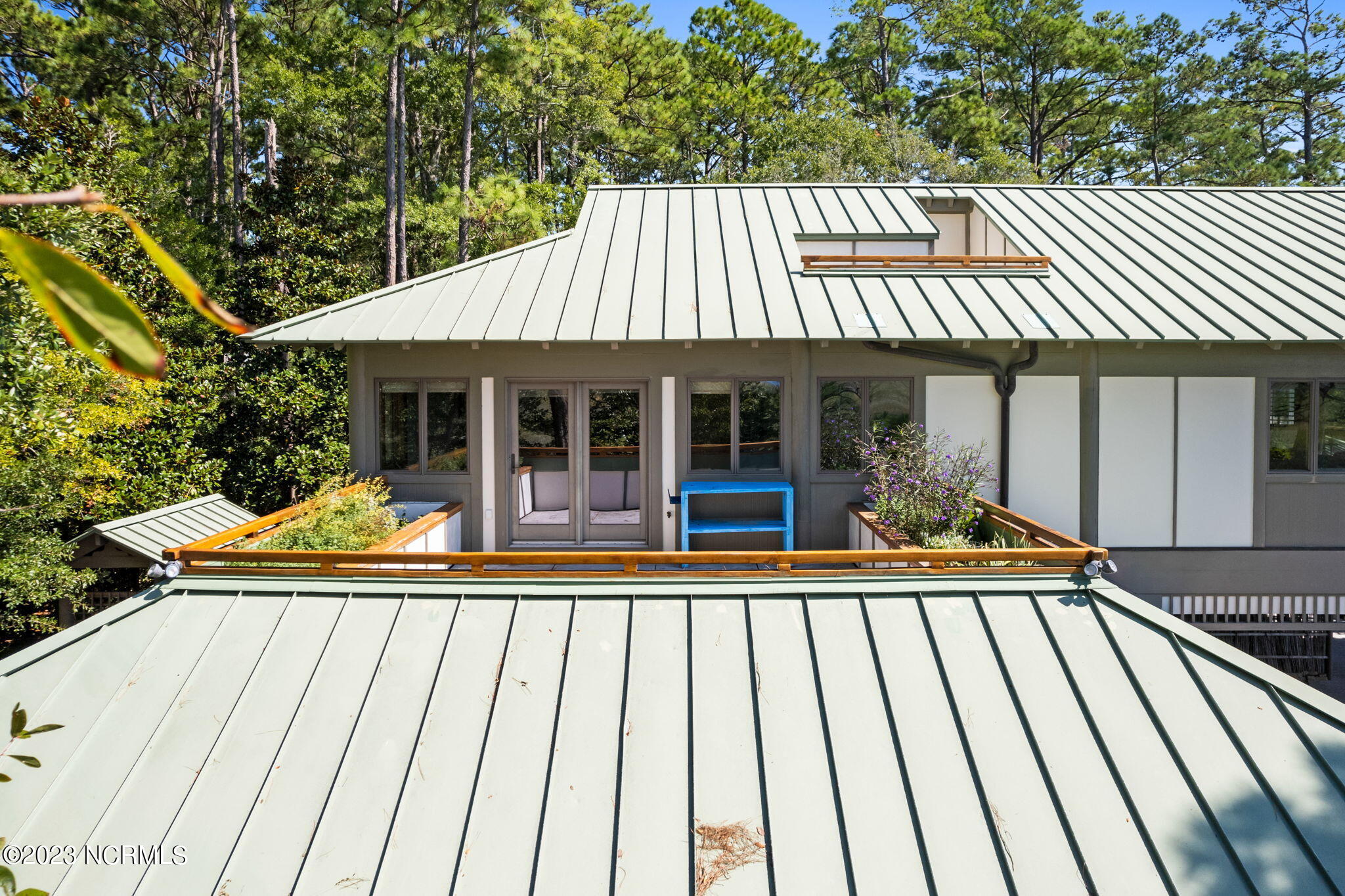 5900 Dutchman Creek Road