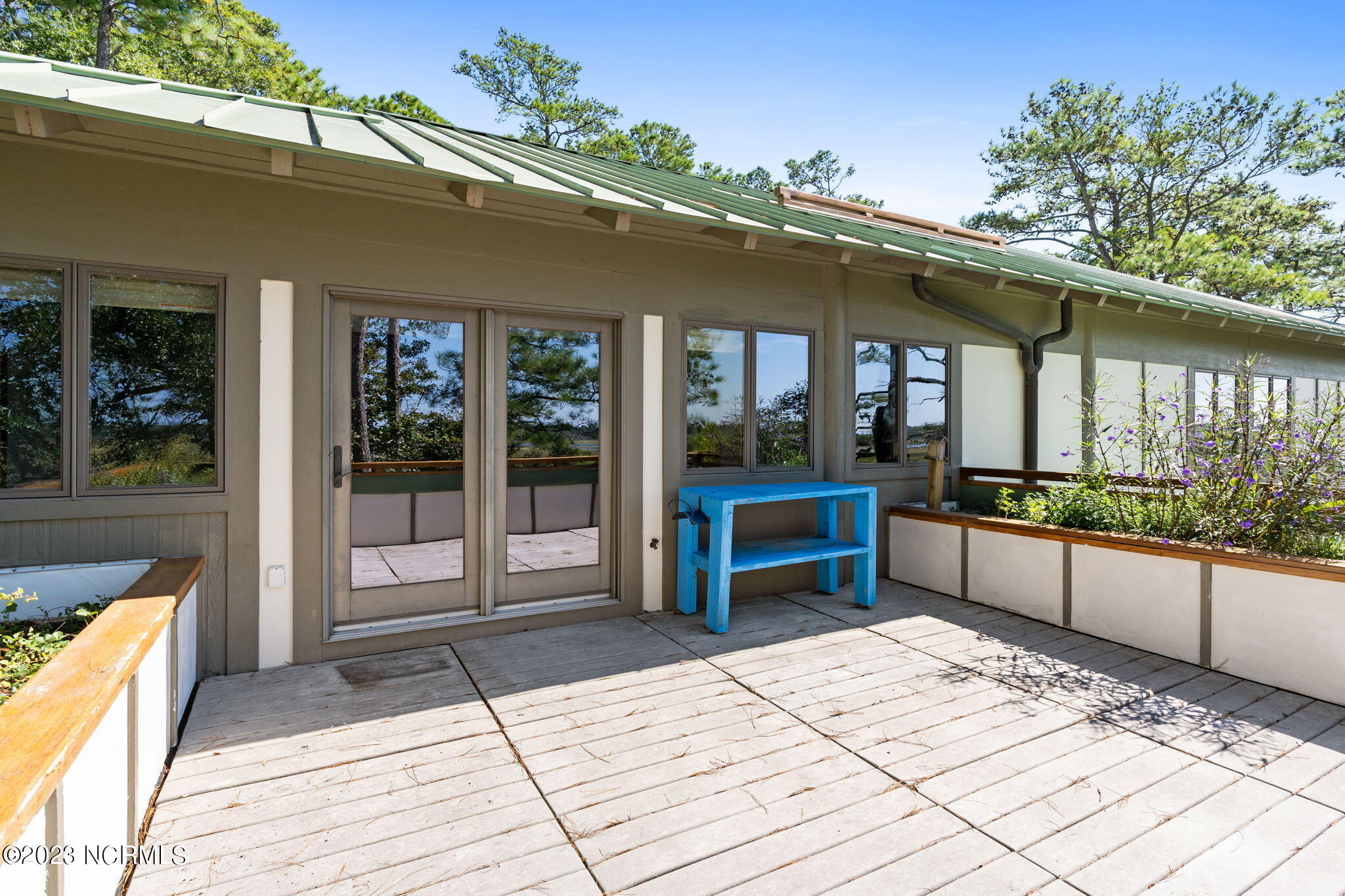 5900 Dutchman Creek Road