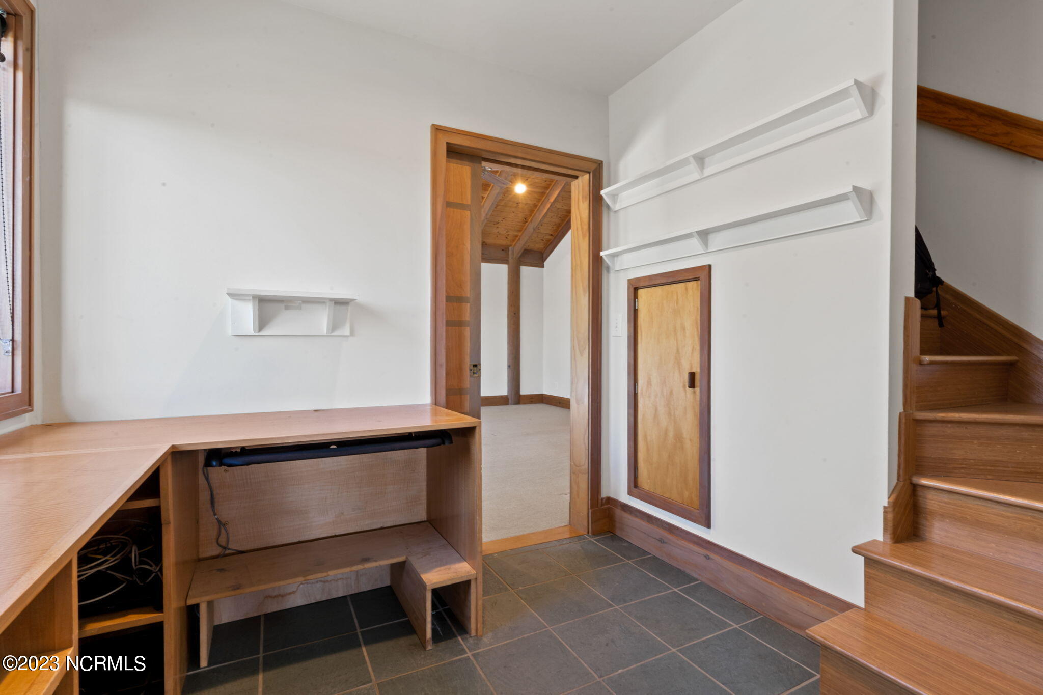 5900 Dutchman Creek Road