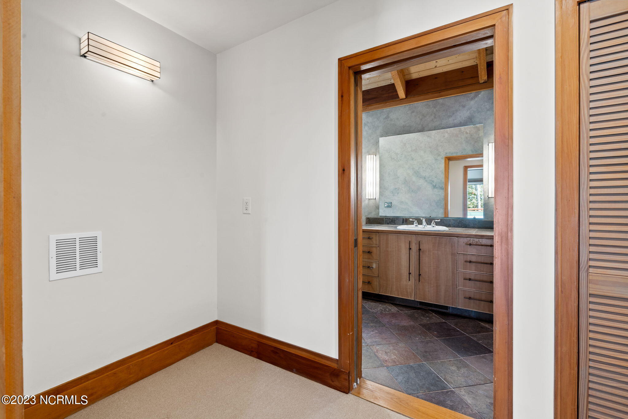 5900 Dutchman Creek Road