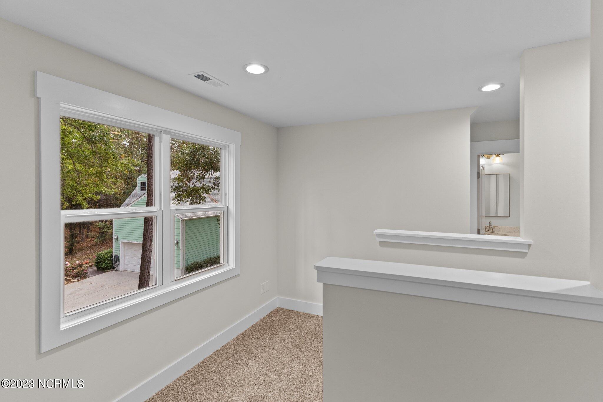 3177 Island Drive SE