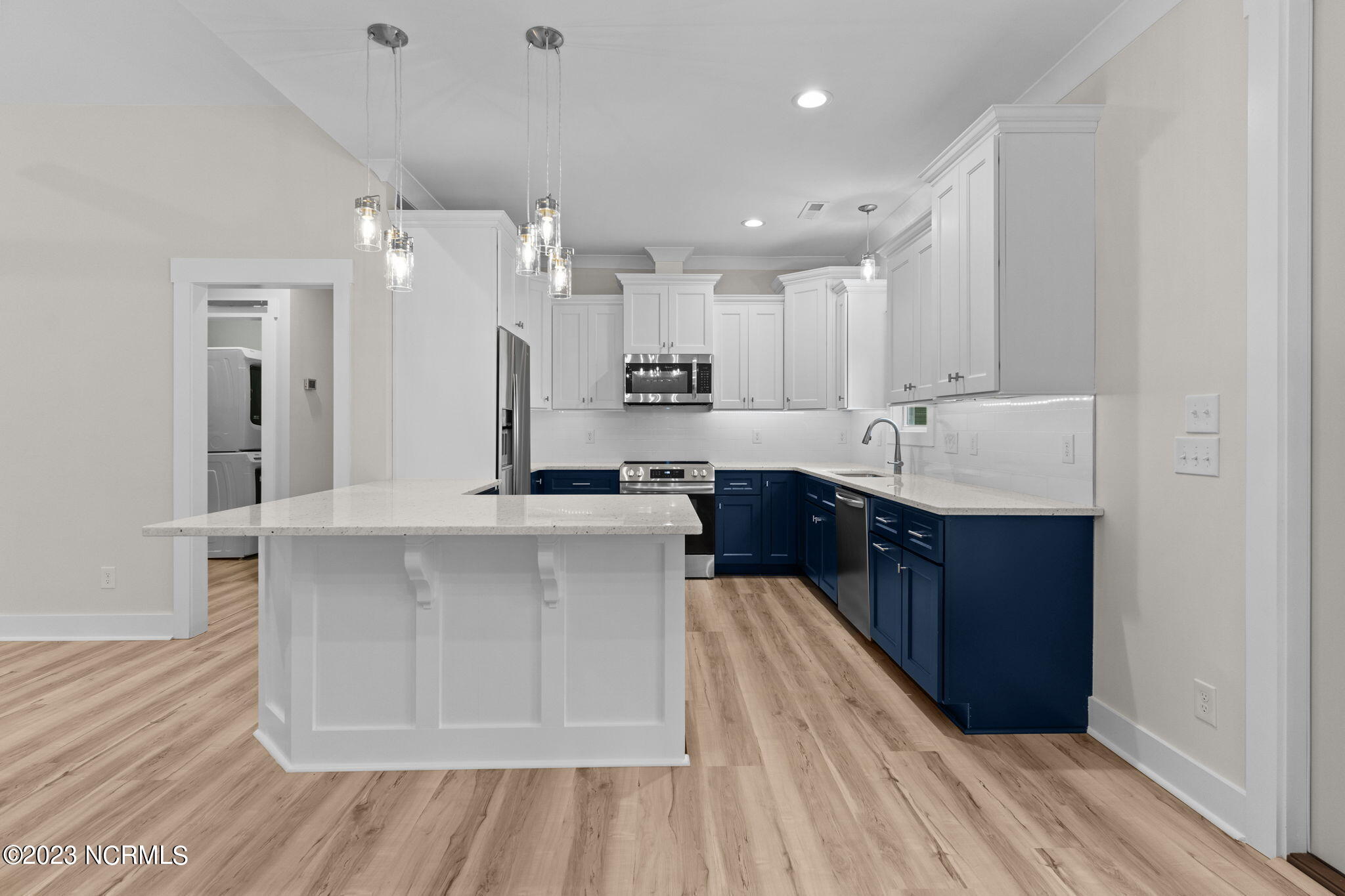 3177 Island Drive SE