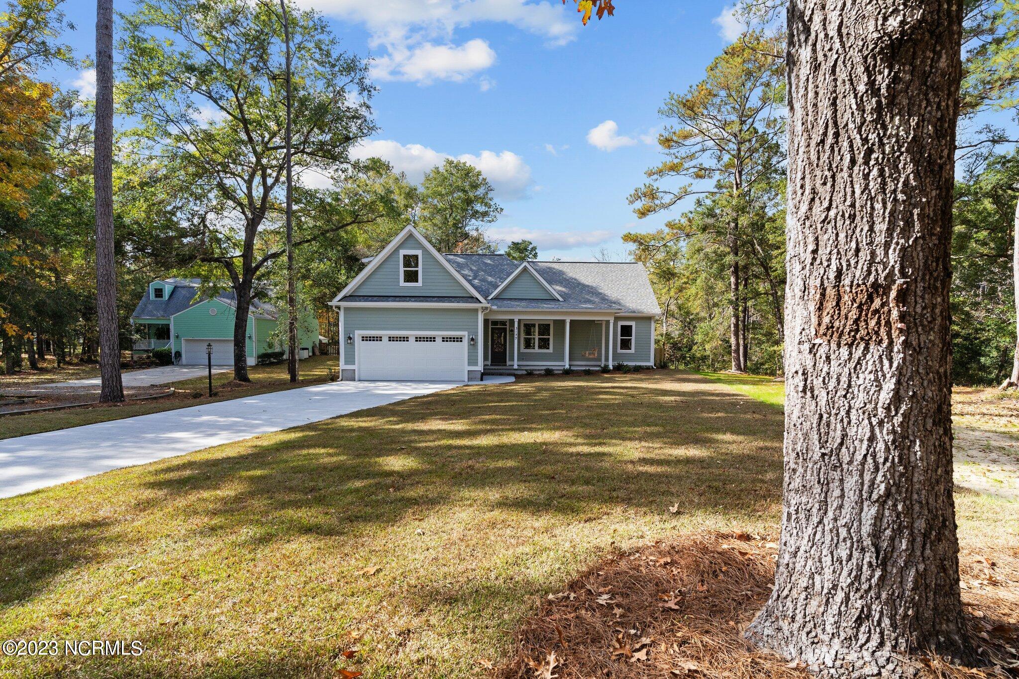 3177 Island Drive SE