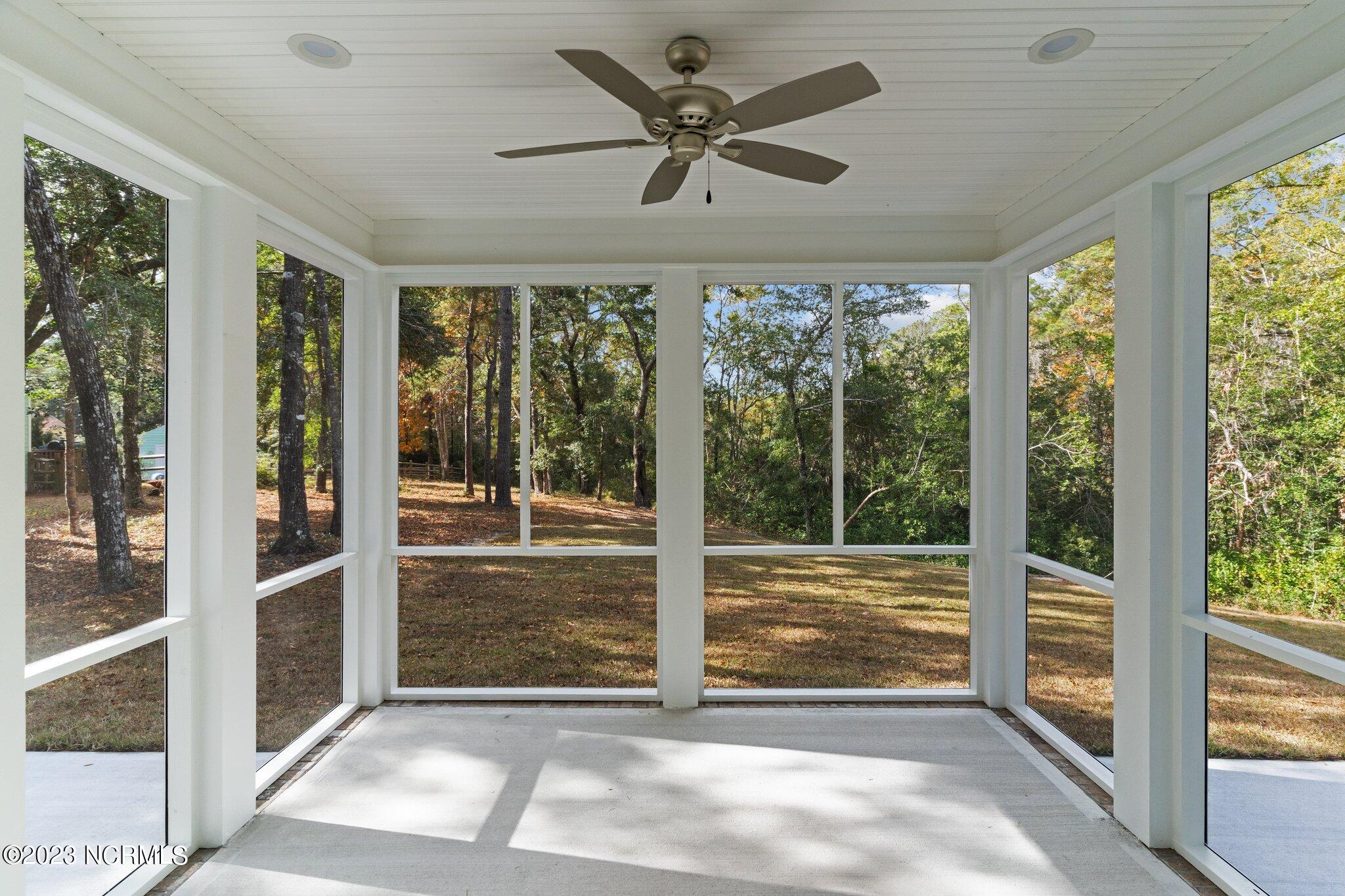 3177 Island Drive SE