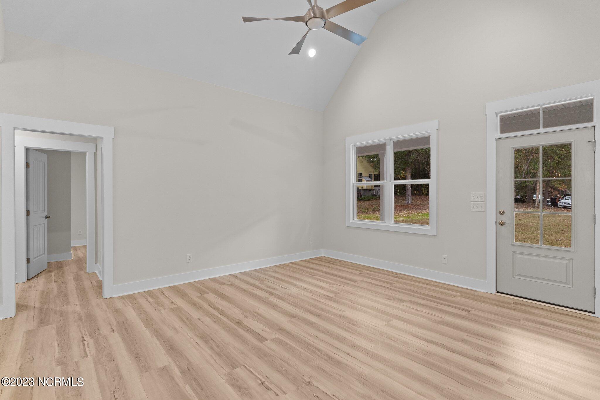 3177 Island Drive SE