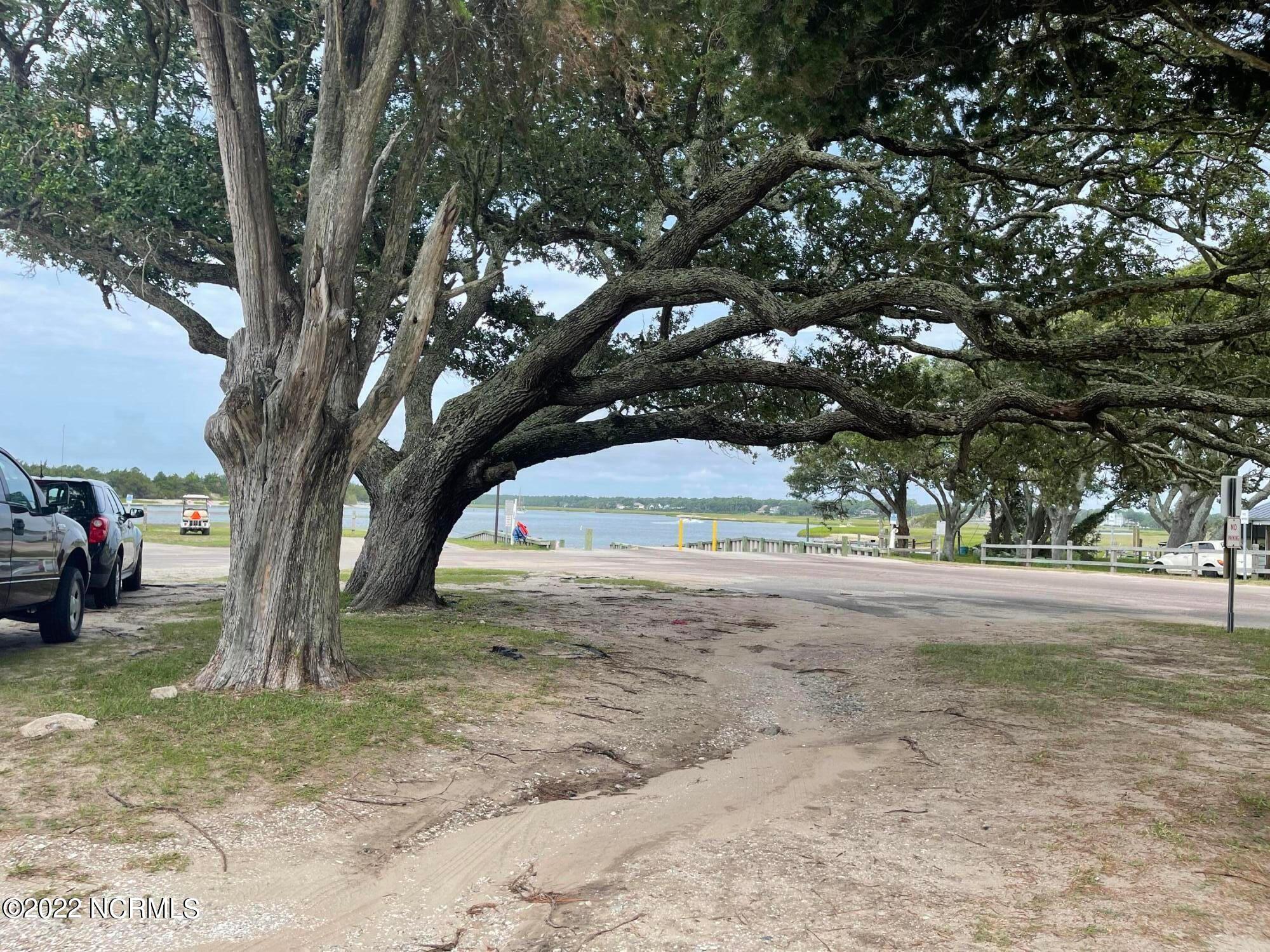 3177 Island Drive SE