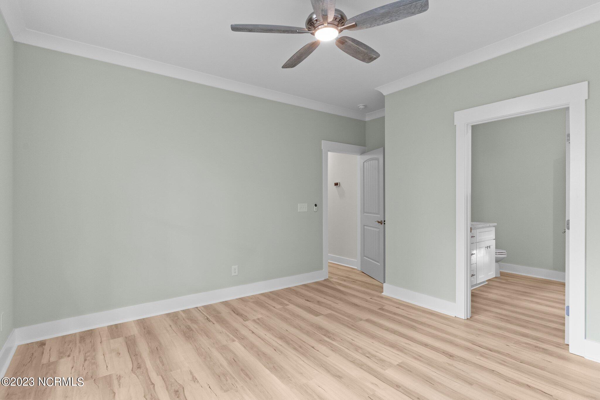 3177 Island Drive SE