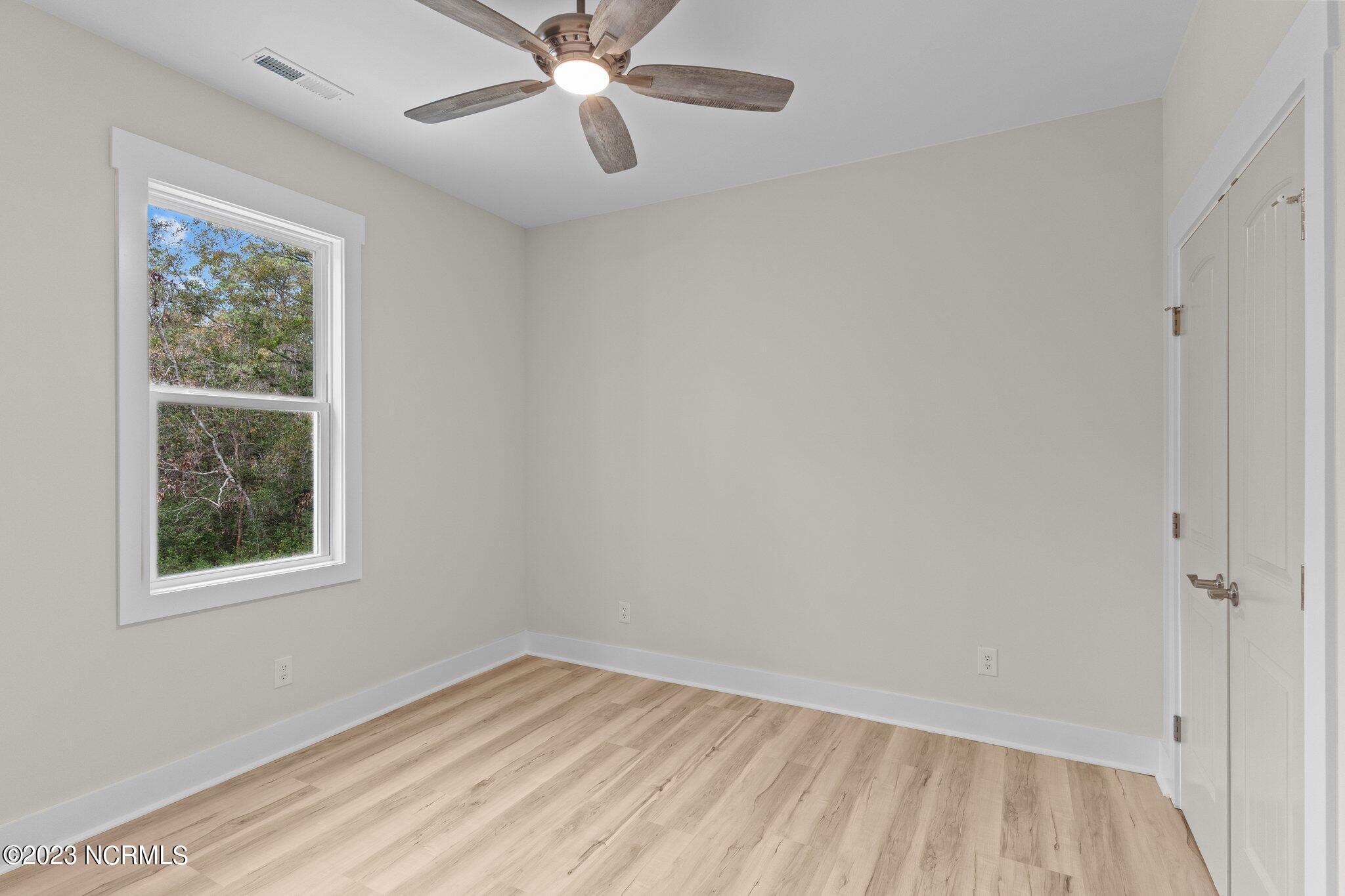 3177 Island Drive SE