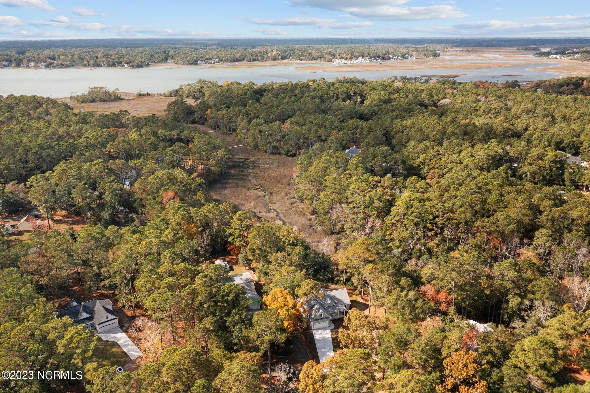 3177 Island Drive SE