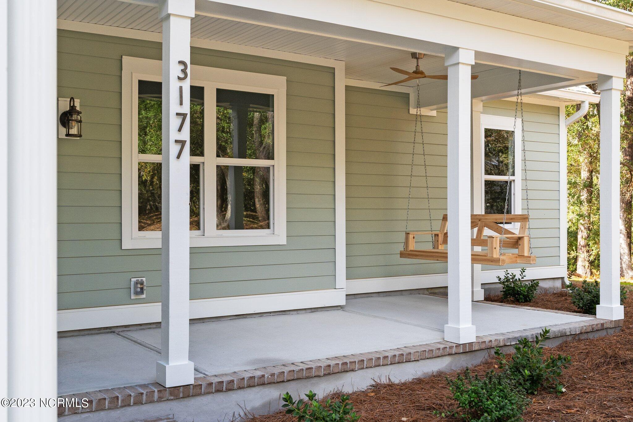 3177 Island Drive SE