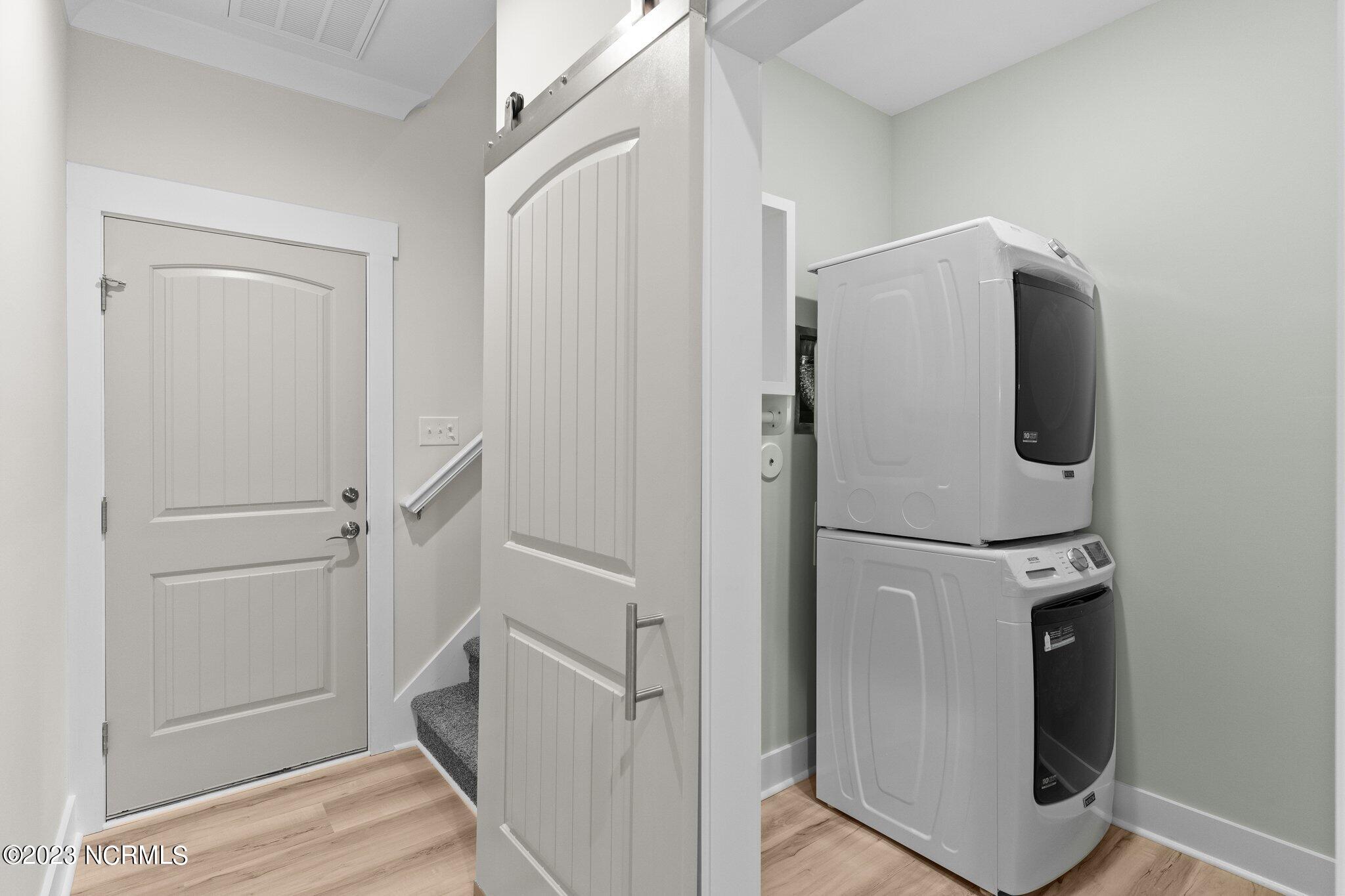 3177 Island Drive SE