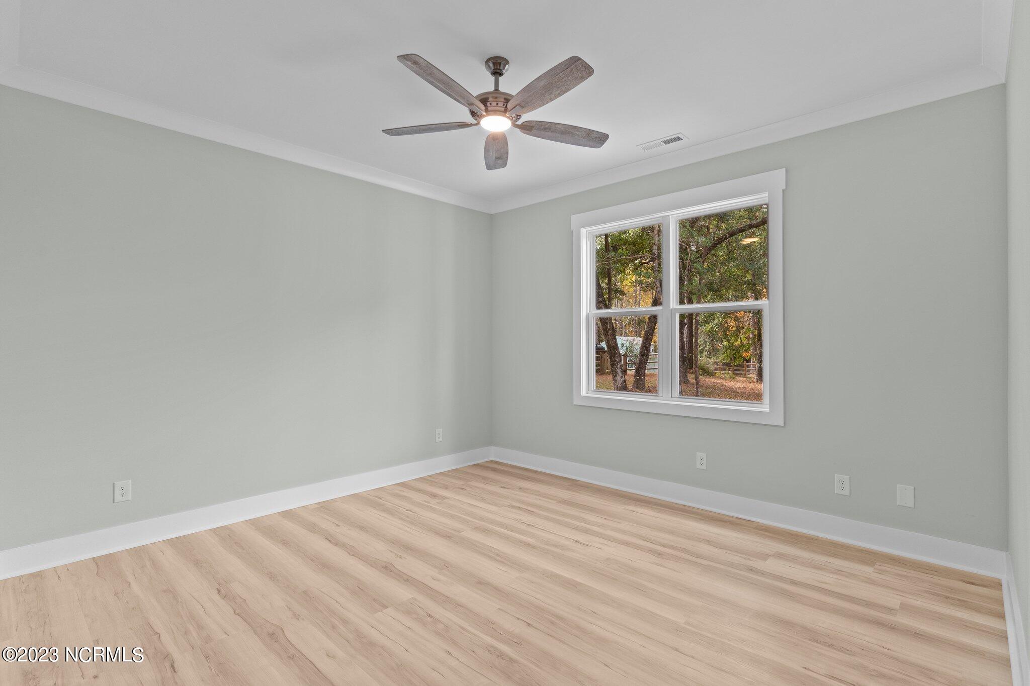 3177 Island Drive SE