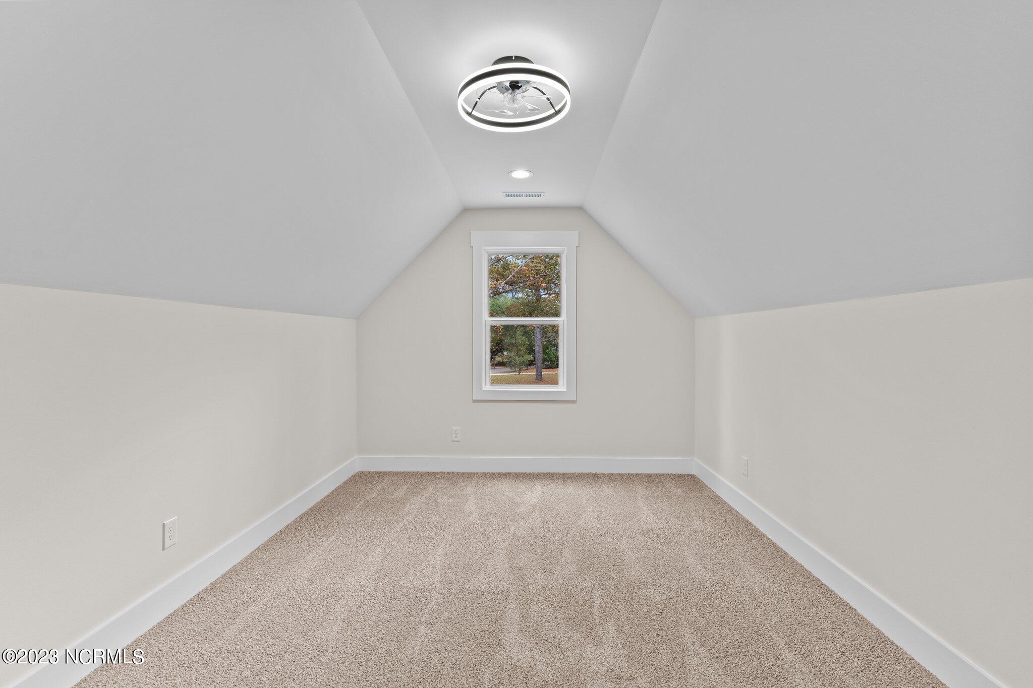 3177 Island Drive SE