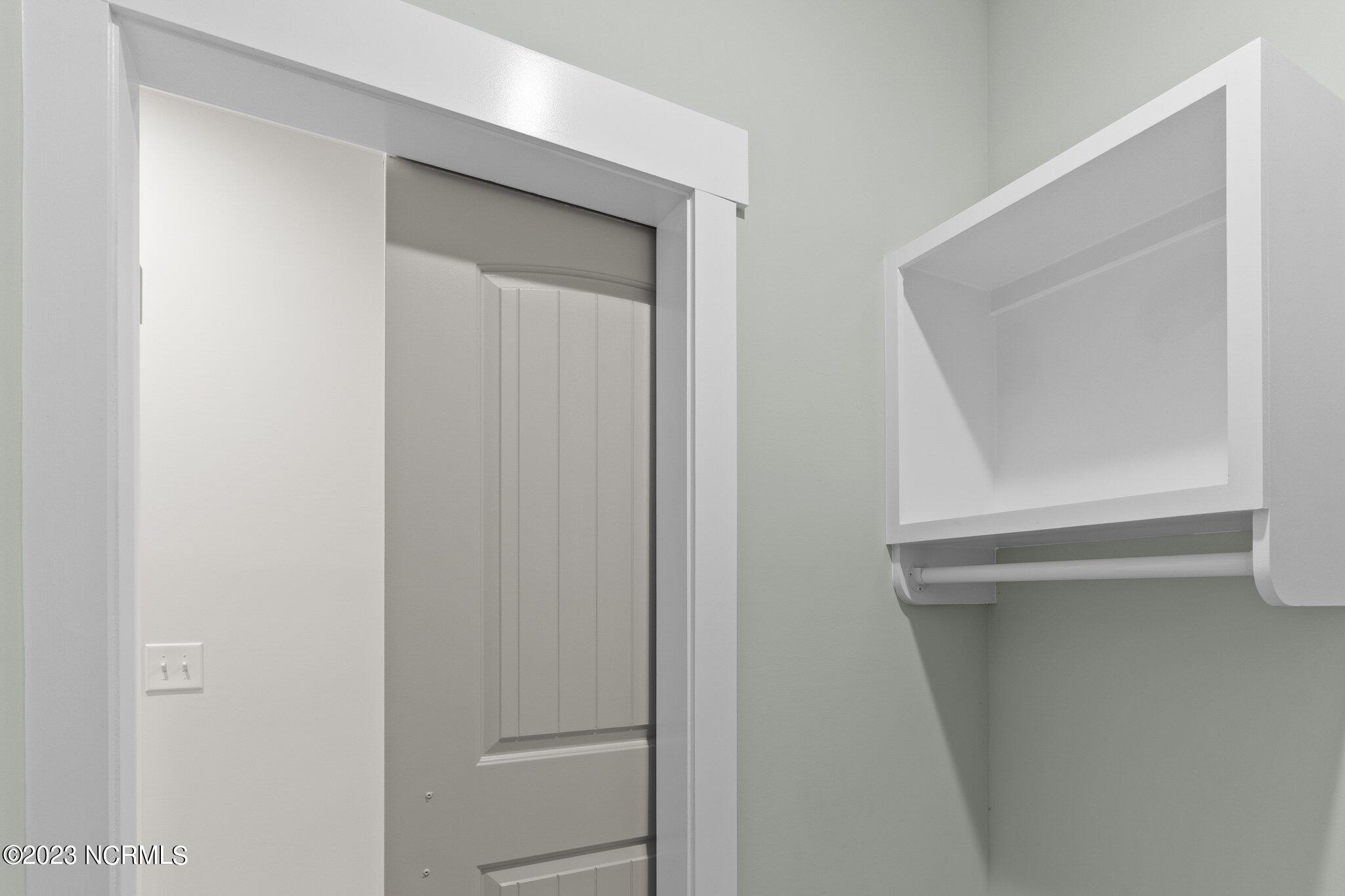 3177 Island Drive SE