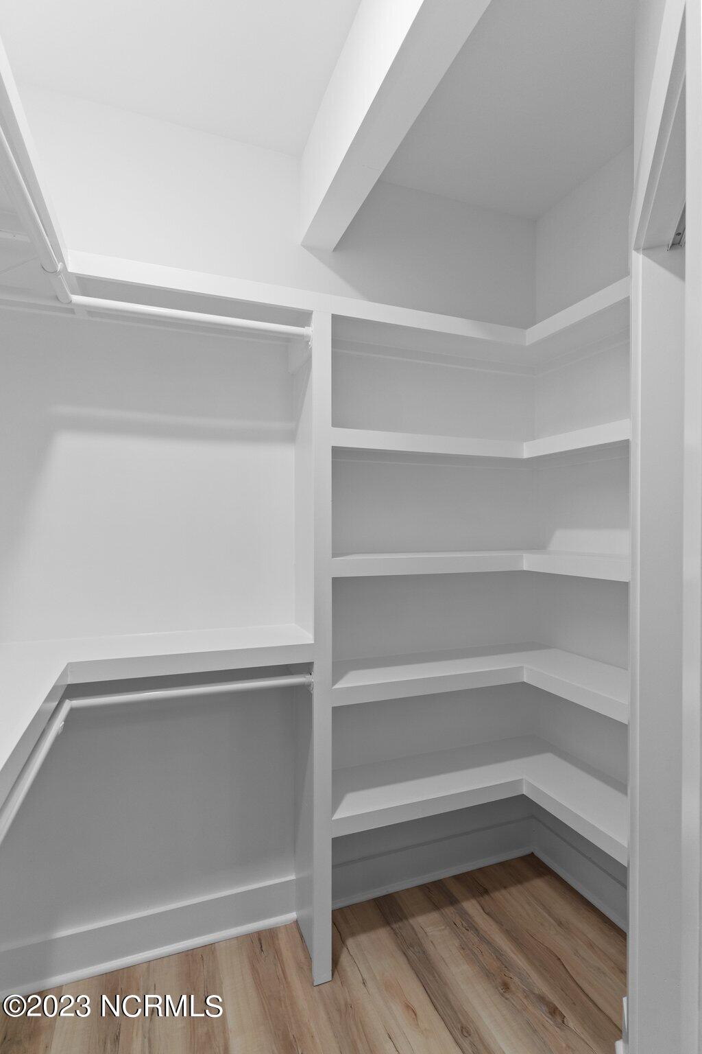 3177 Island Drive SE