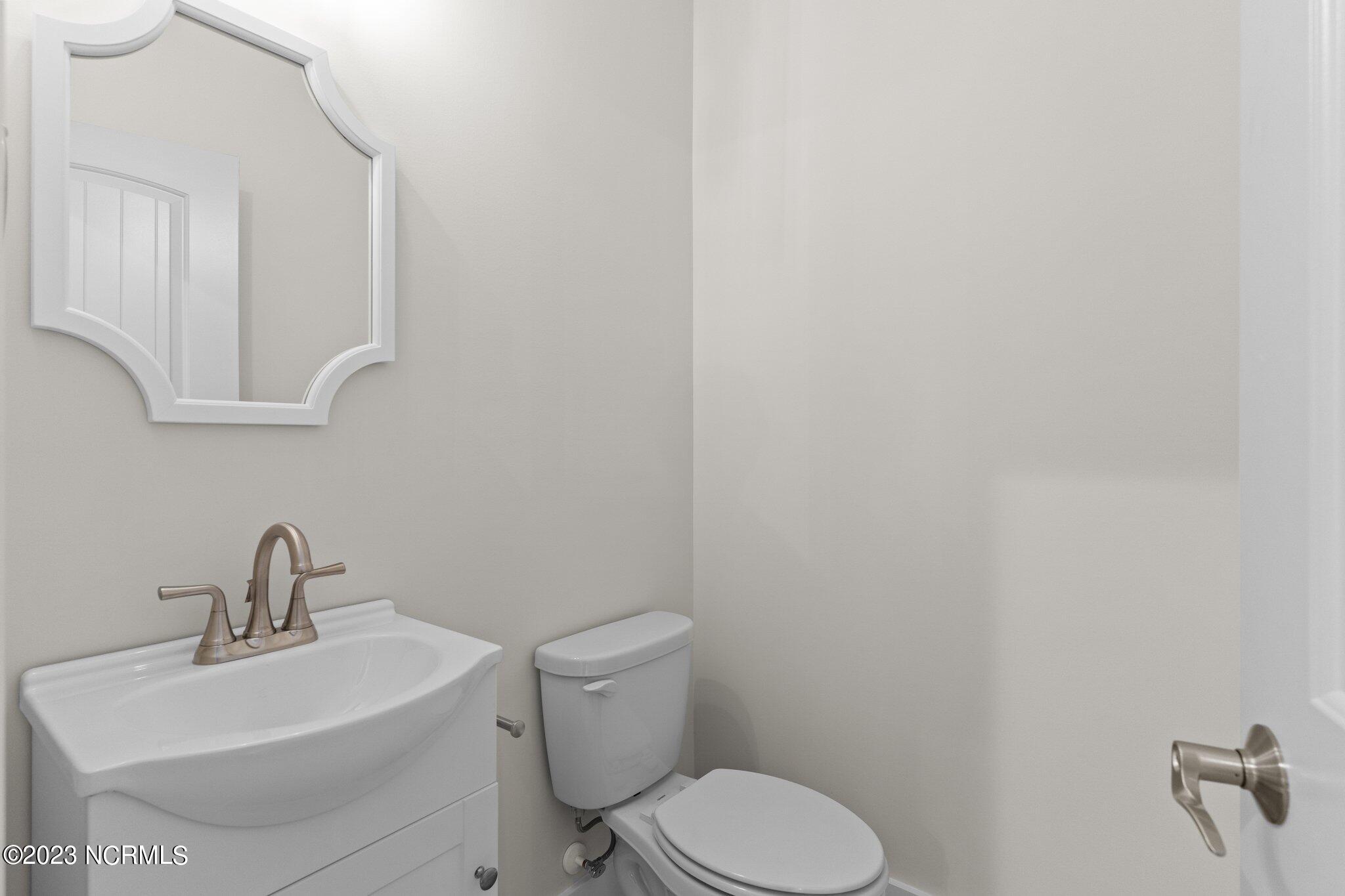 3177 Island Drive SE