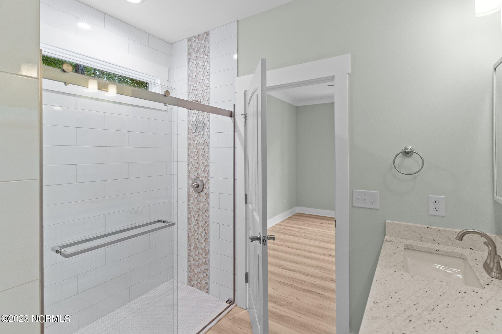 3177 Island Drive SE