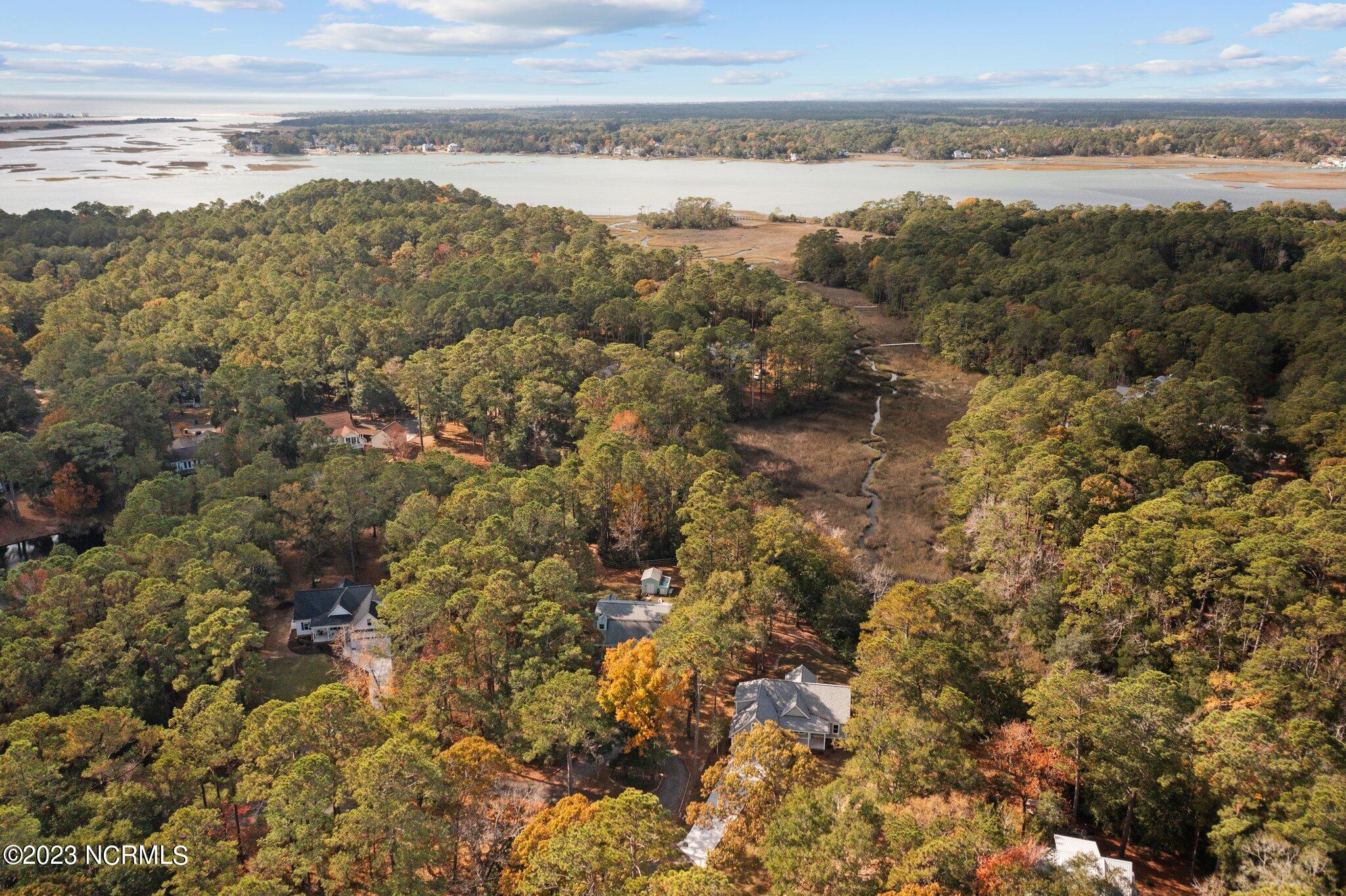 3177 Island Drive SE