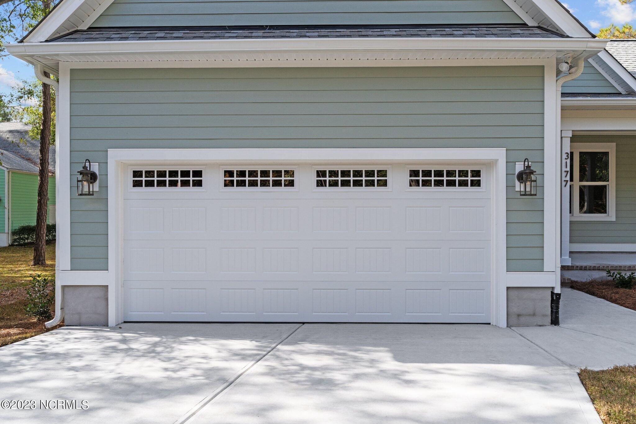 3177 Island Drive SE