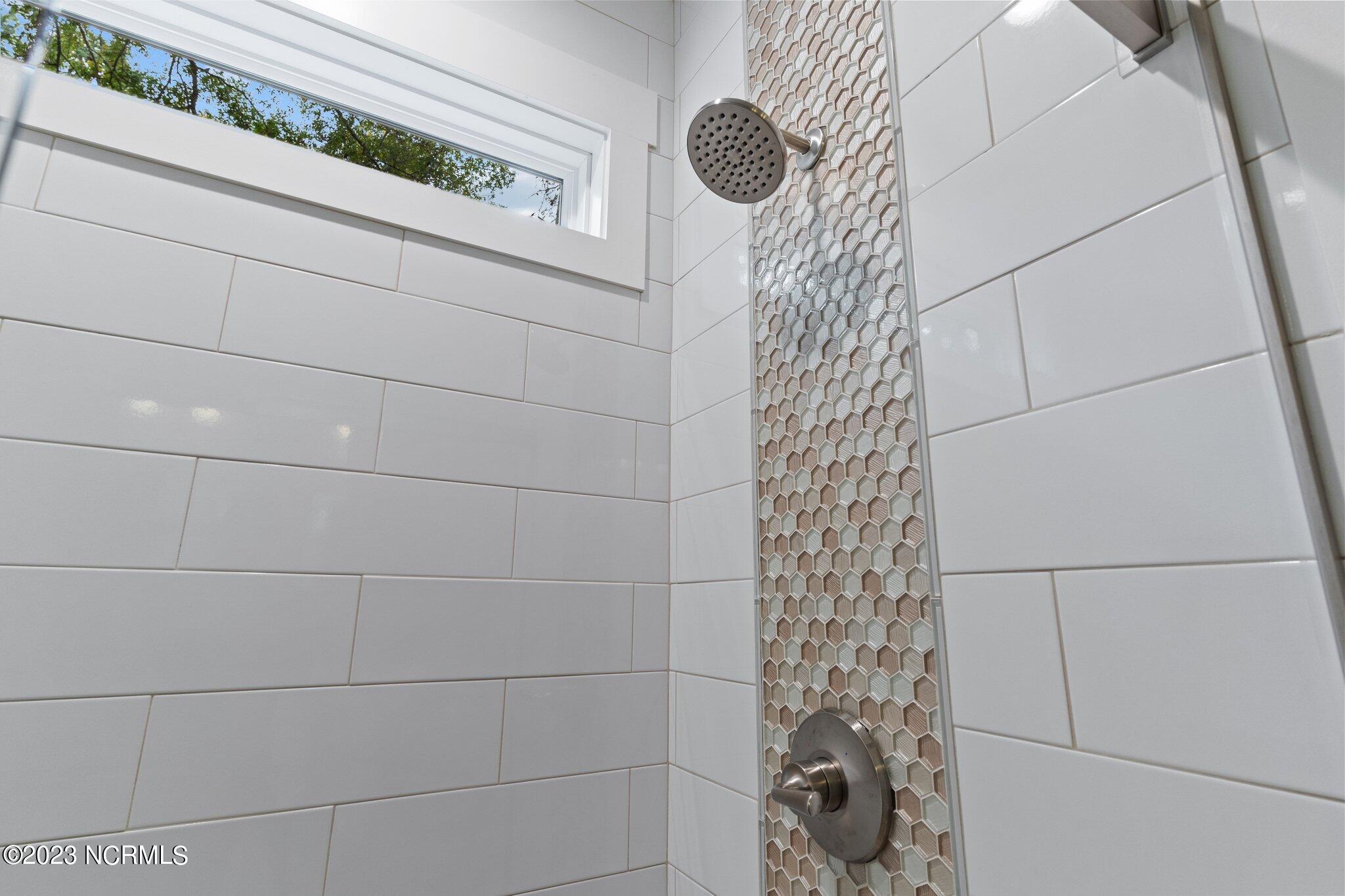 3177 Island Drive SE