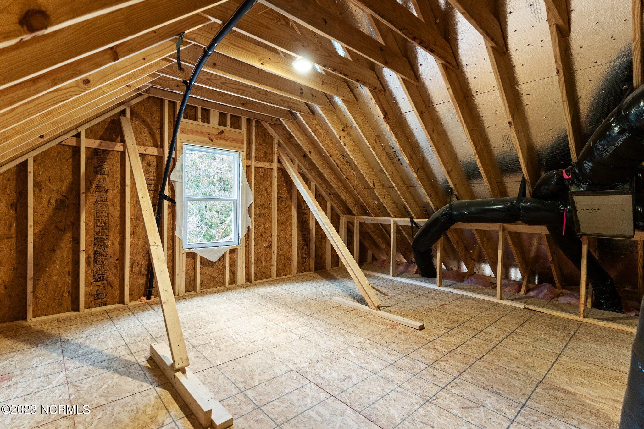 3177 Island Drive SE