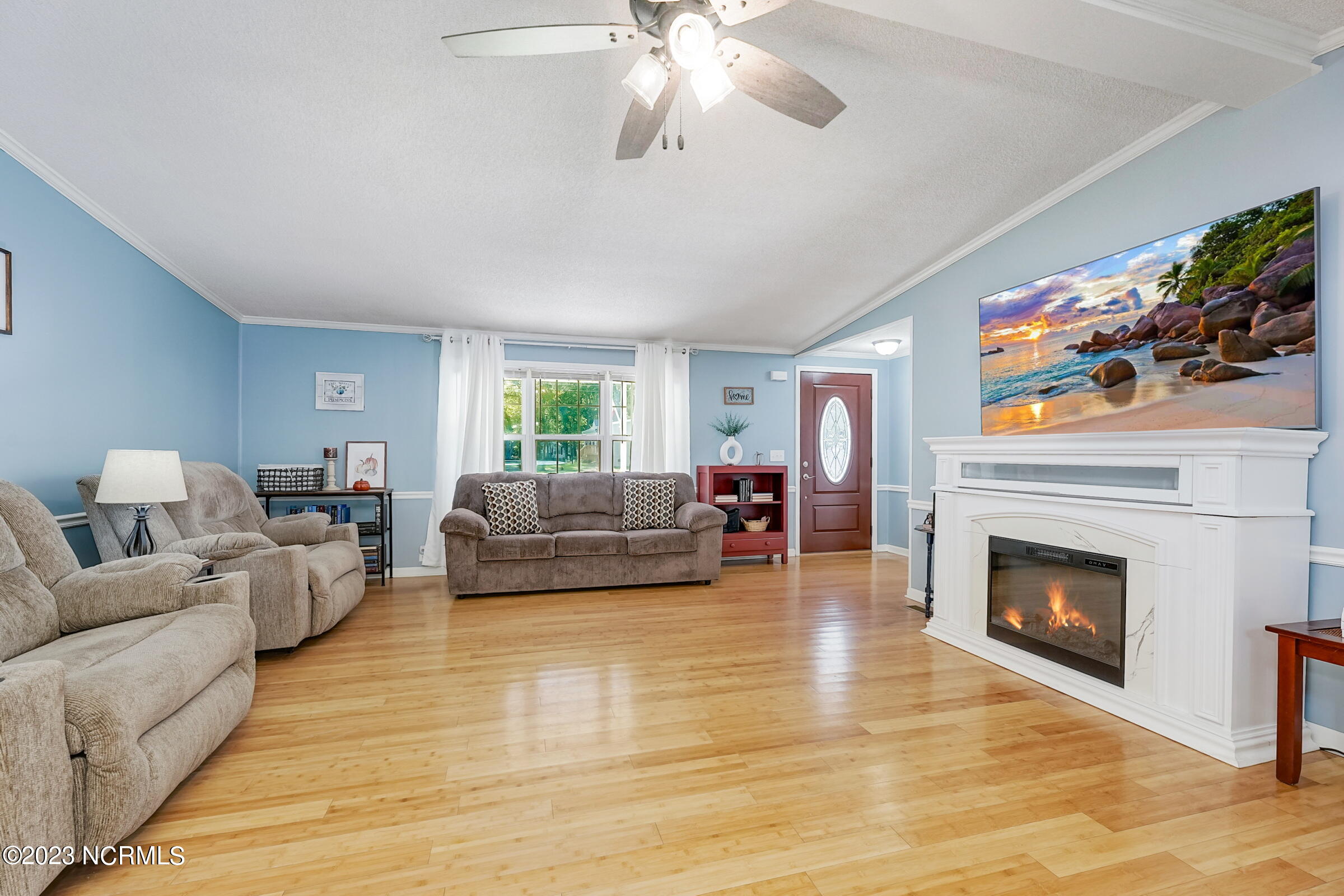 674 Beachwood Drive SE