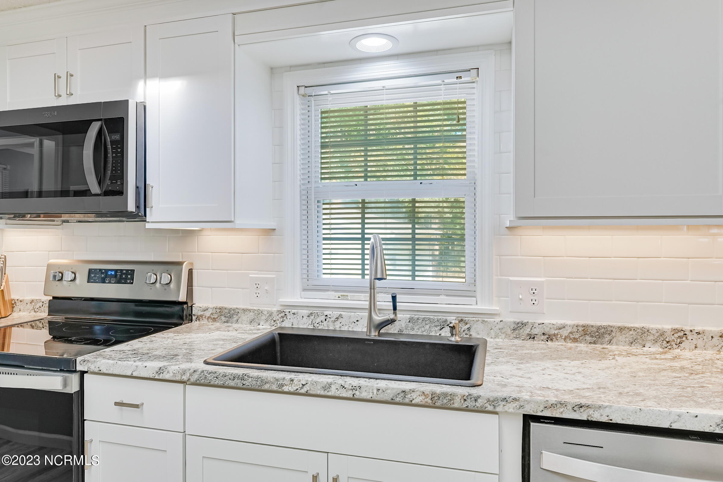 674 Beachwood Drive SE