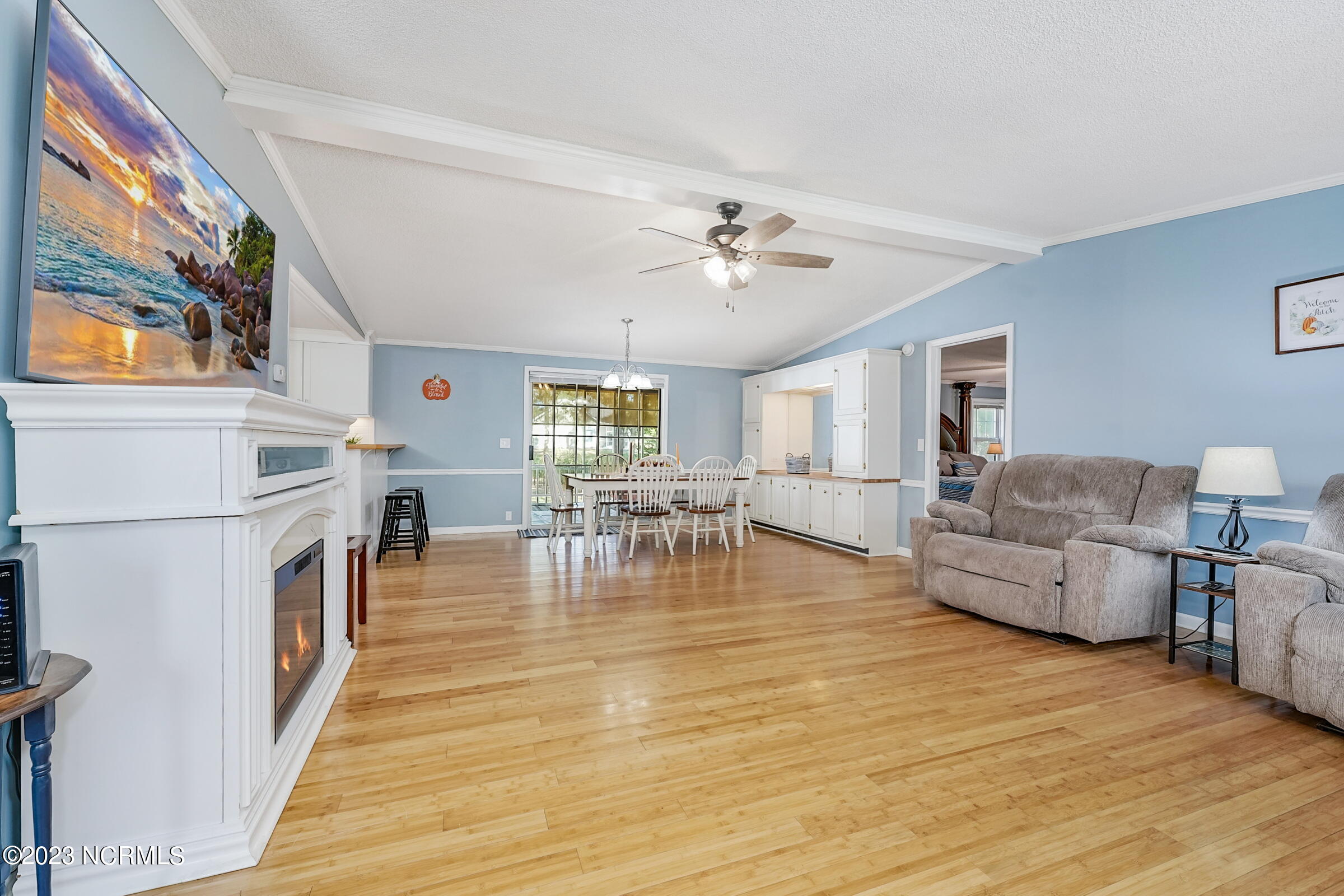 674 Beachwood Drive SE