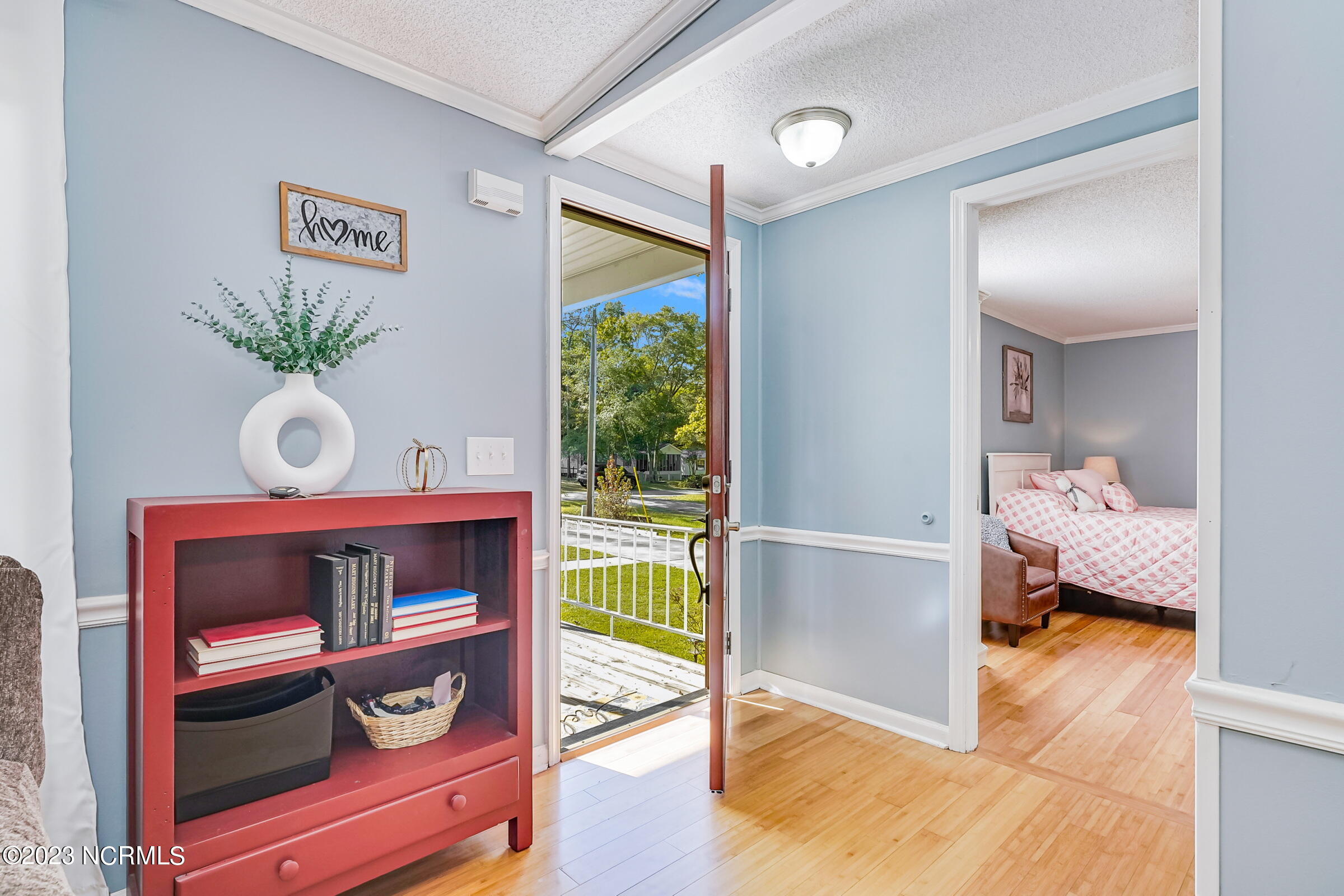 674 Beachwood Drive SE