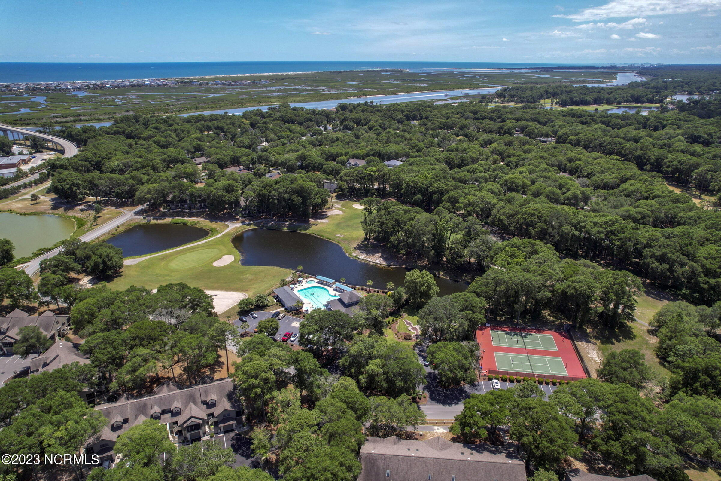 674 Beachwood Drive SE