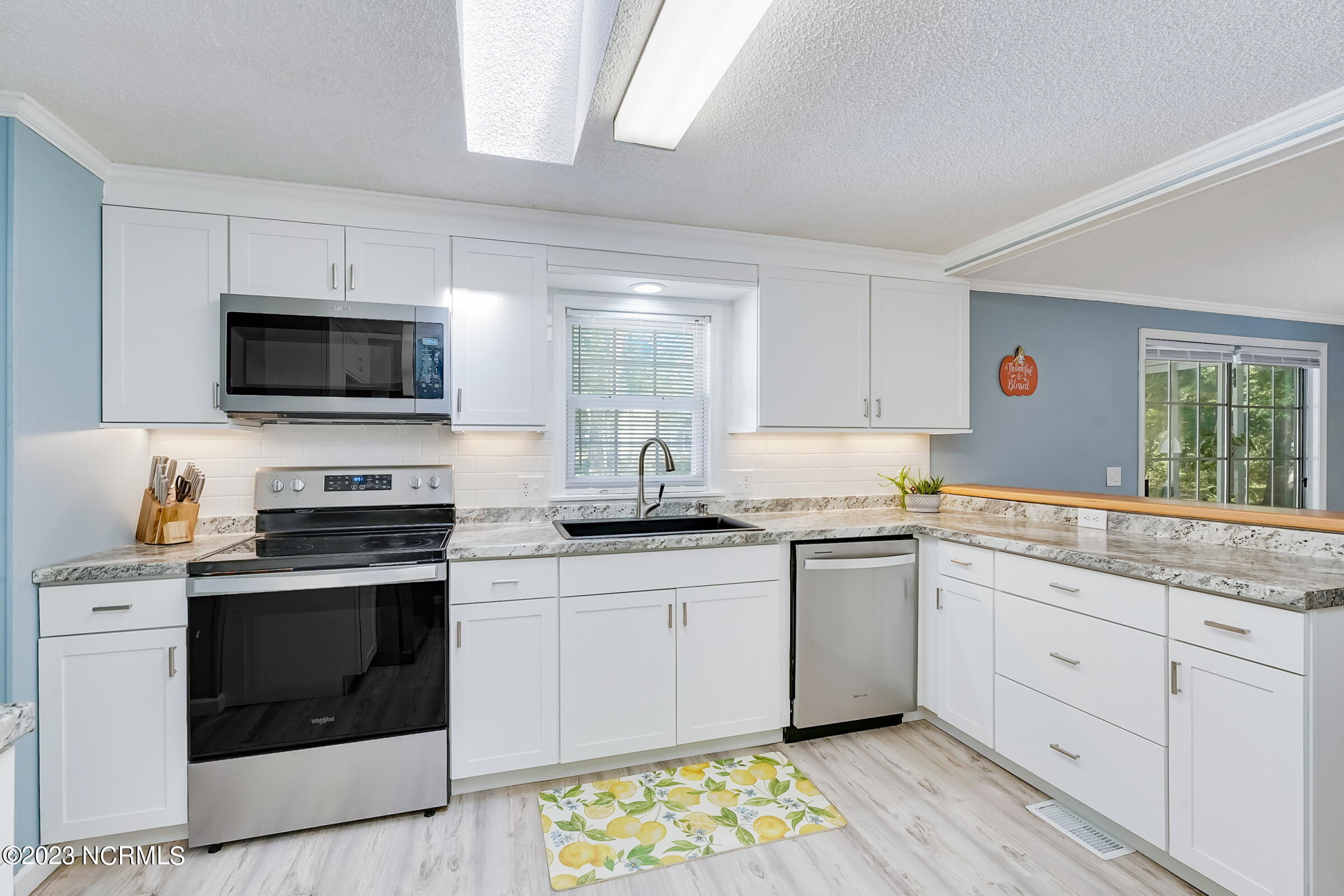 674 Beachwood Drive SE