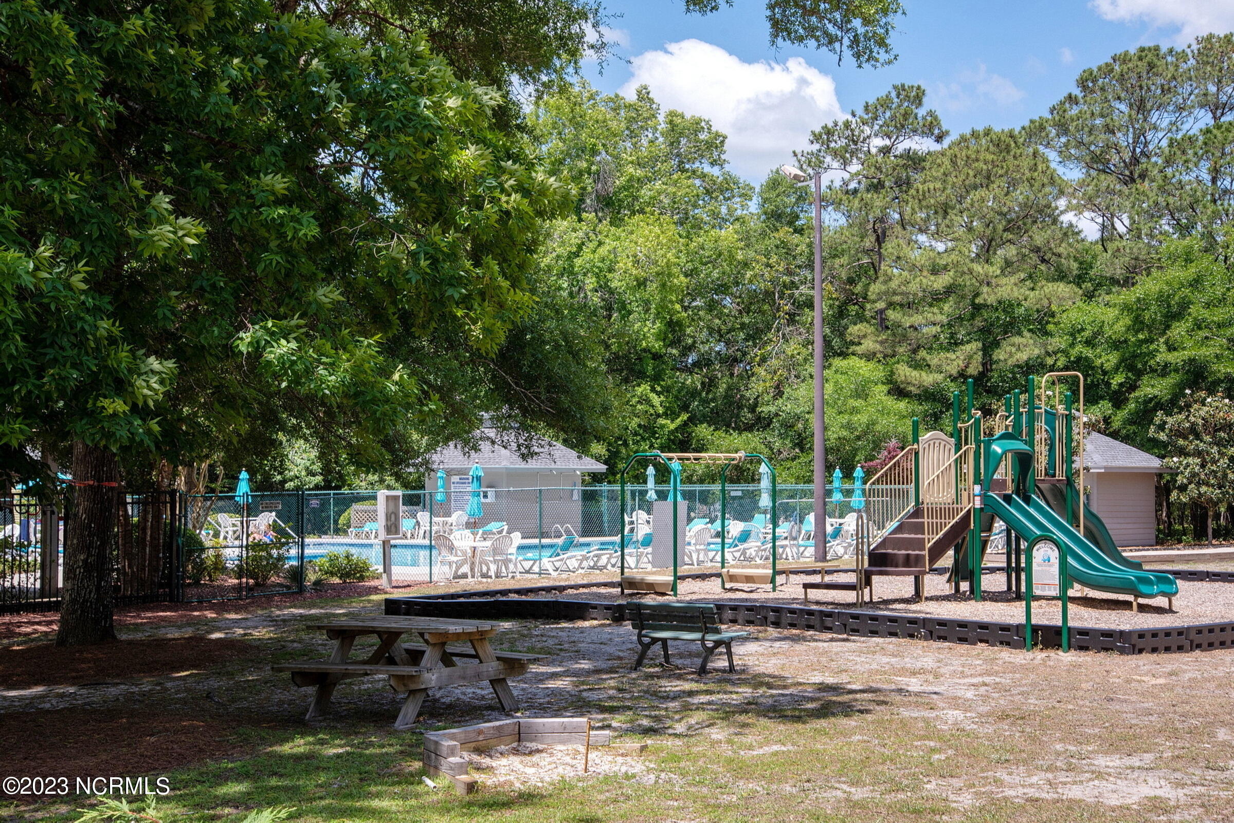 674 Beachwood Drive SE