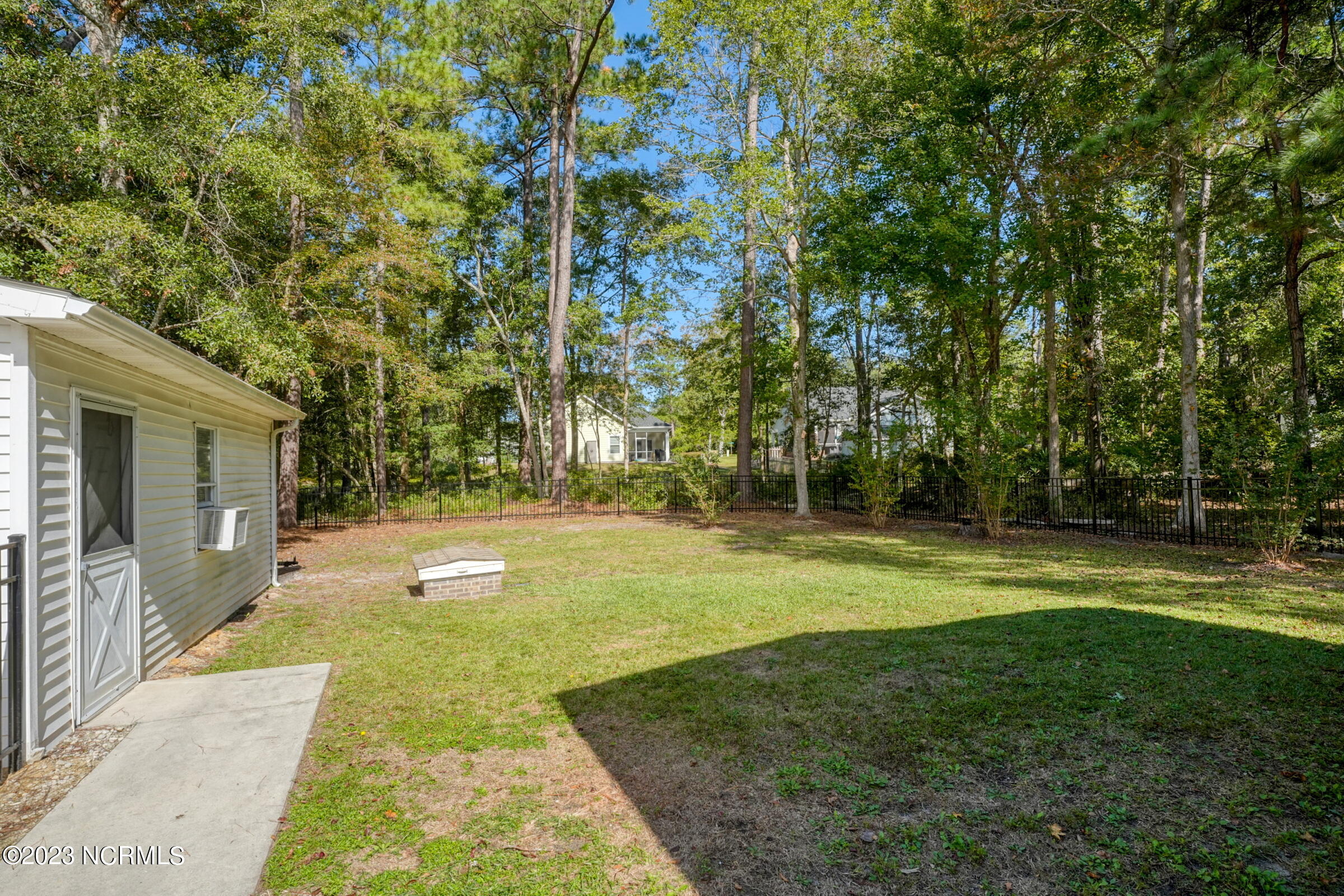 674 Beachwood Drive SE