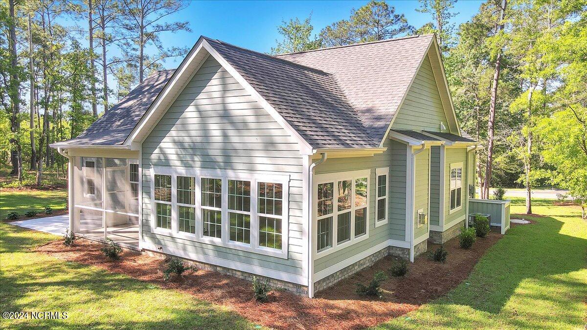 994 Ashburton Road SE