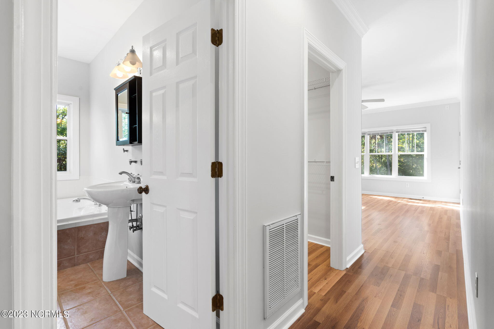 3846 Winding Vine Way