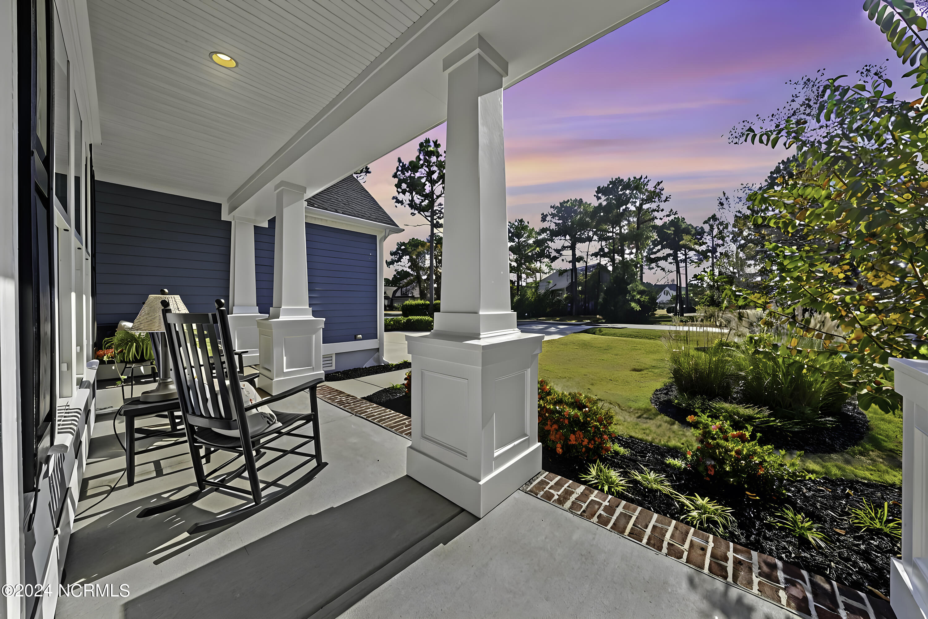 2926 Moorings Way SE