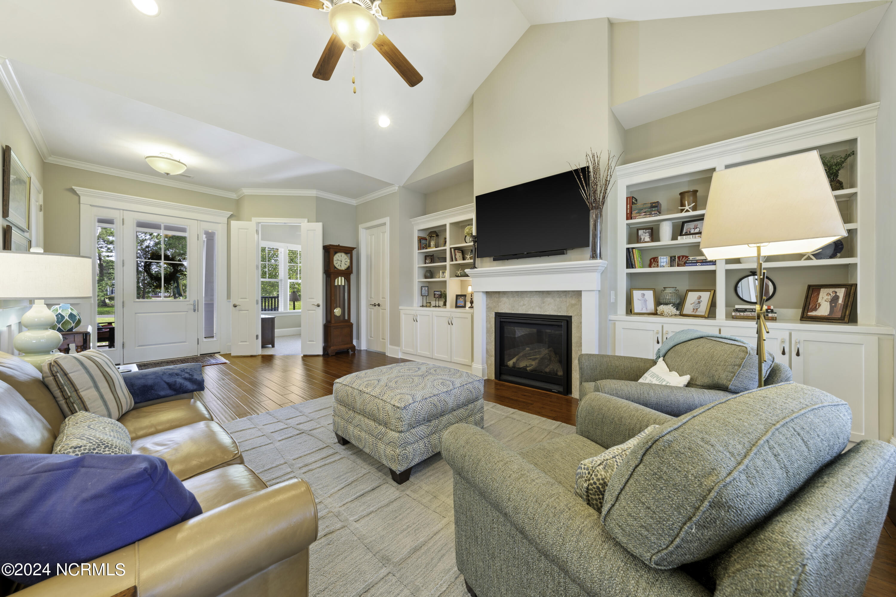 2926 Moorings Way SE