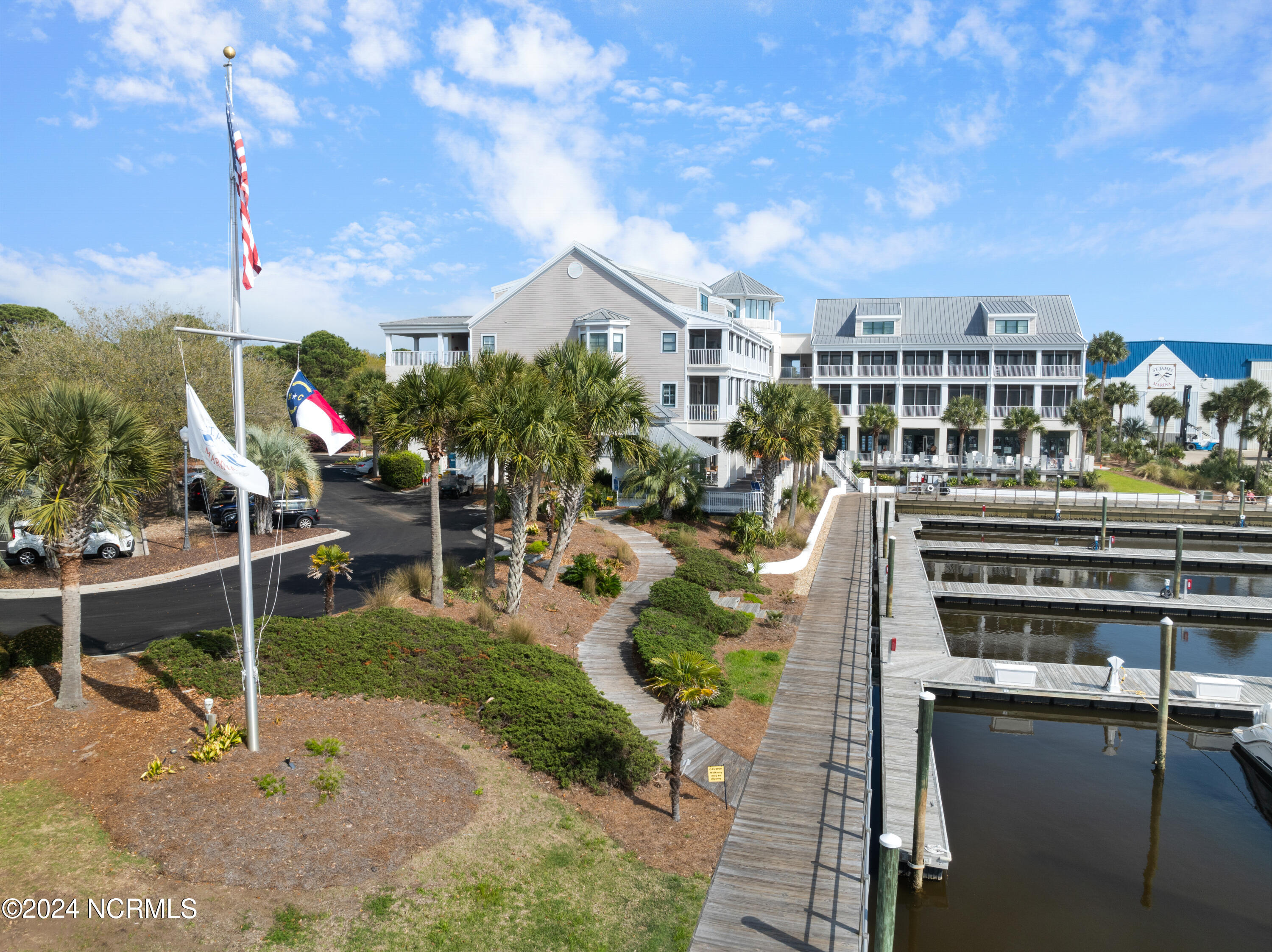 2926 Moorings Way SE