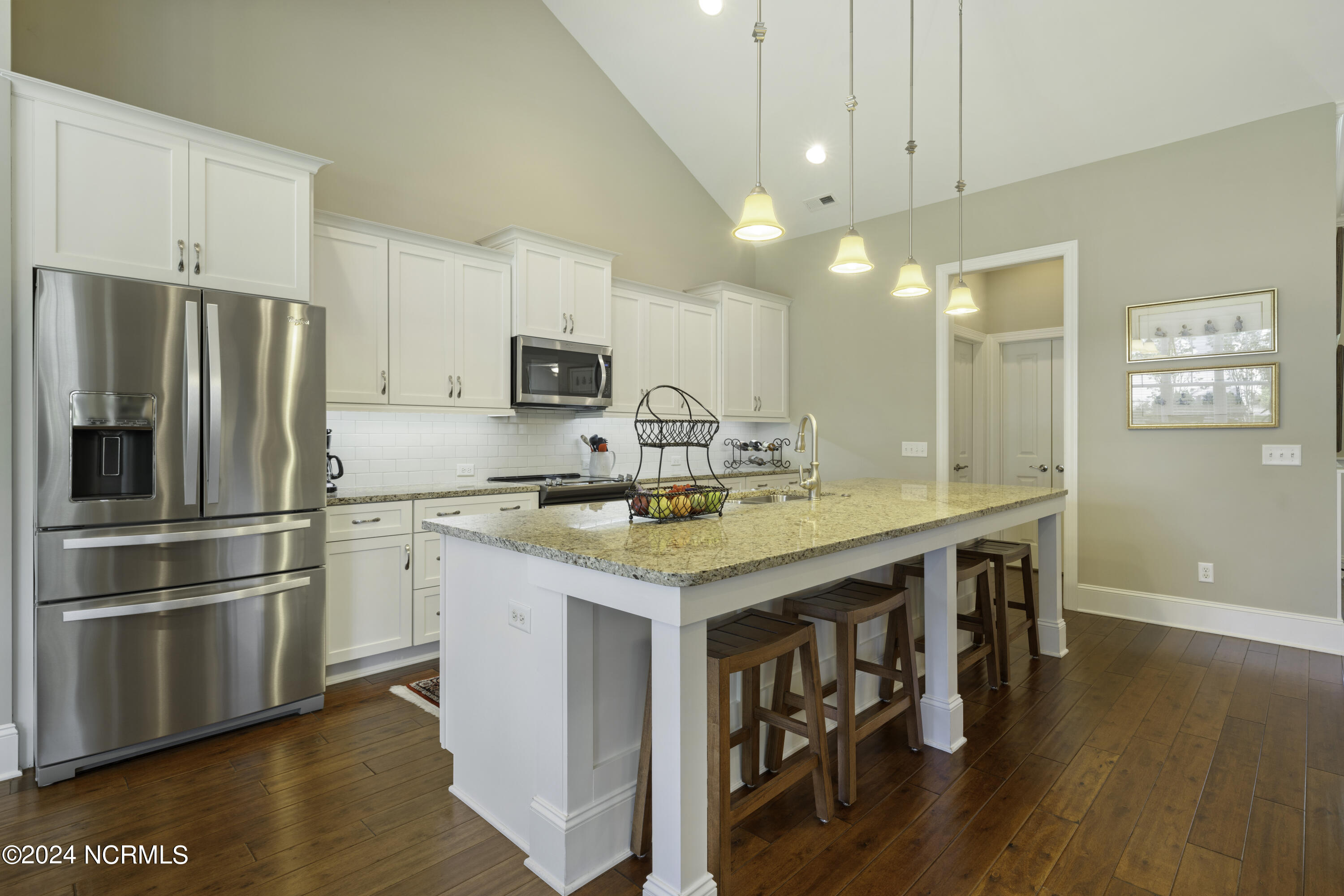 2926 Moorings Way SE