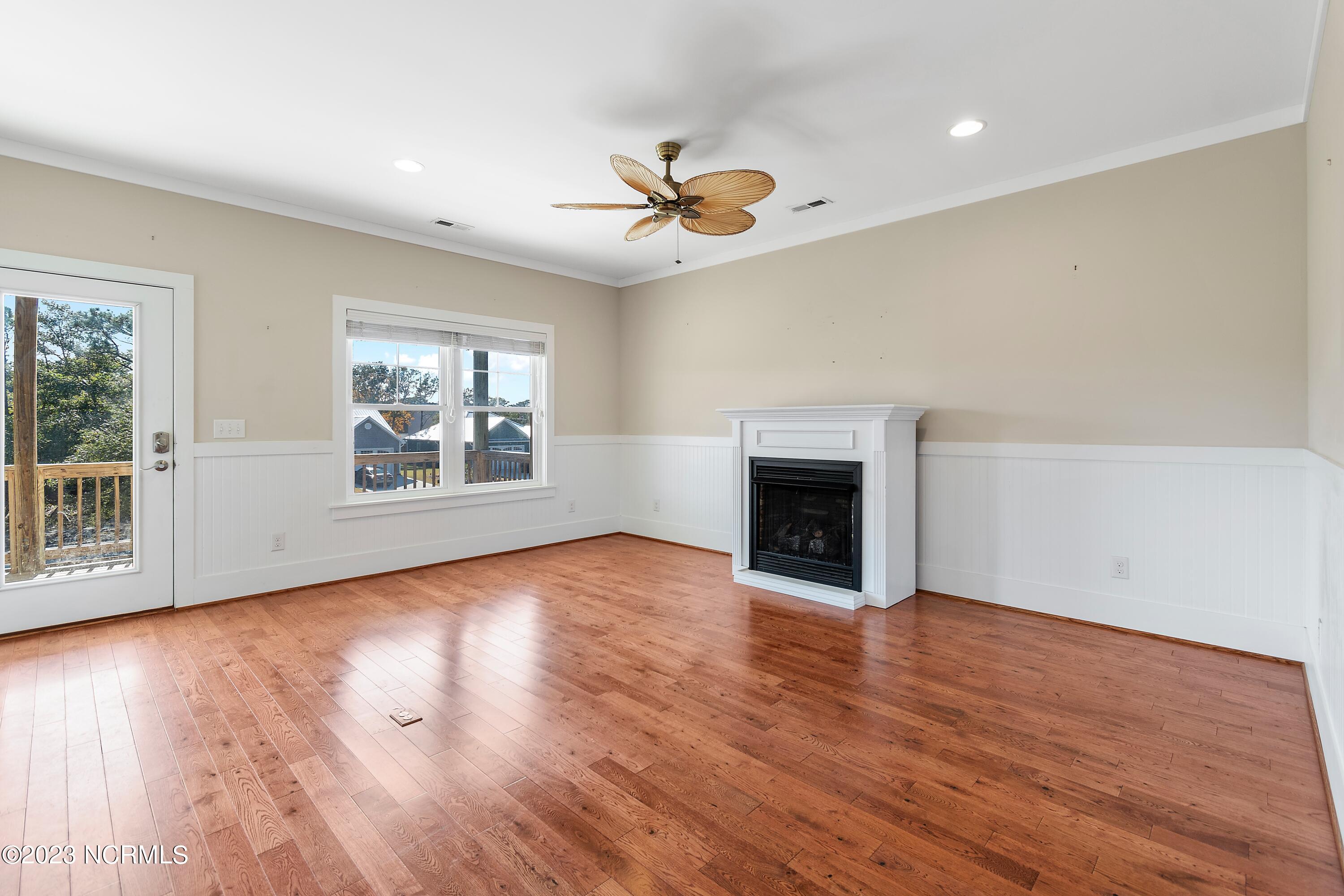 1202 W Oak Island Drive