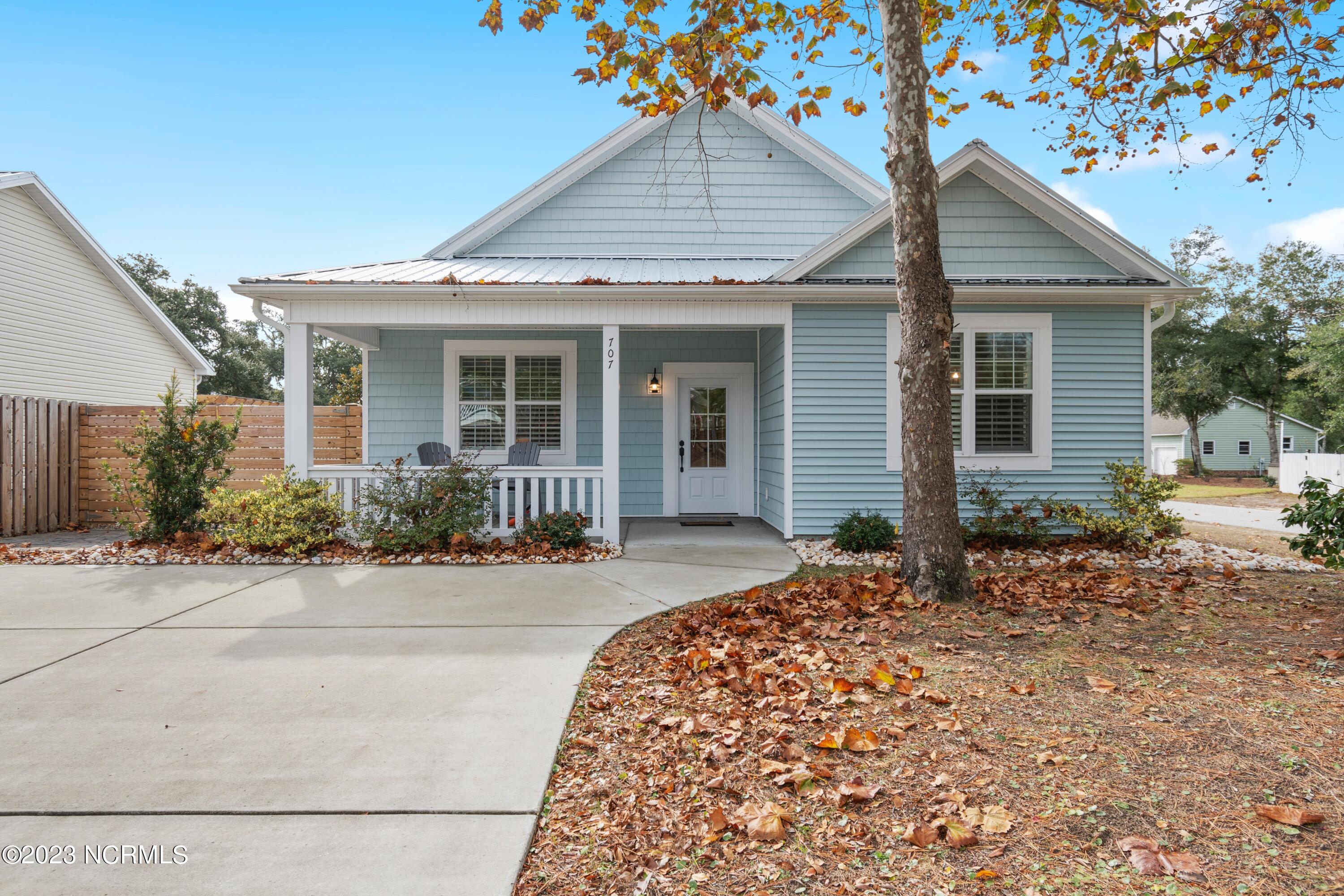 707 W Oak Island Drive